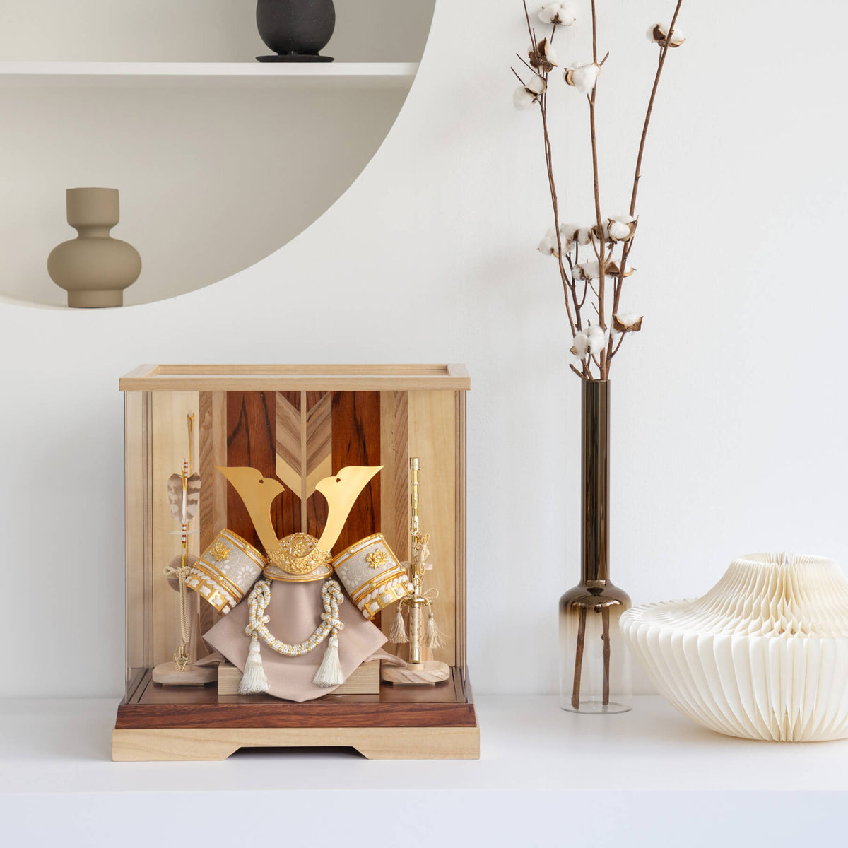 五月人形 兜ケース 正宗 8号 清秀作 ゴールド