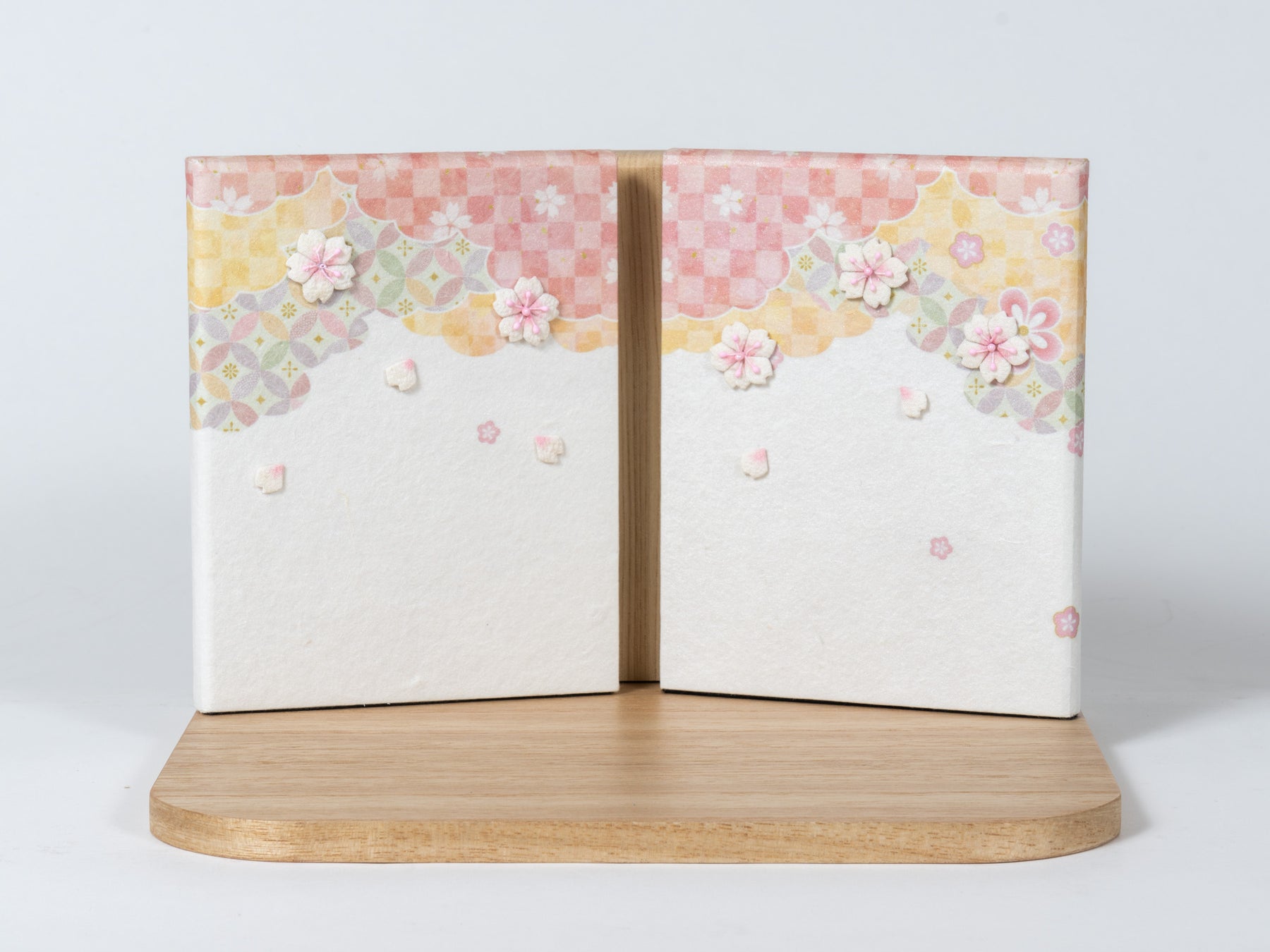 雛人形 瑠花平飾り 一秀 水色