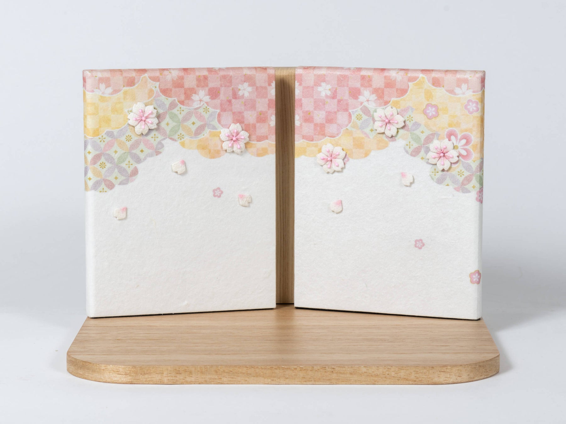 雛人形 瑠花平飾り 縹赤