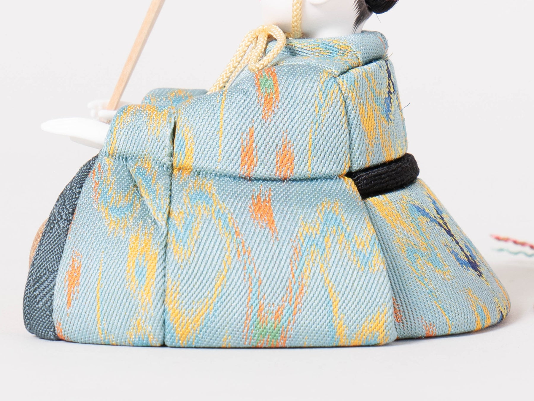 雛人形 瑠花平飾り 縹赤