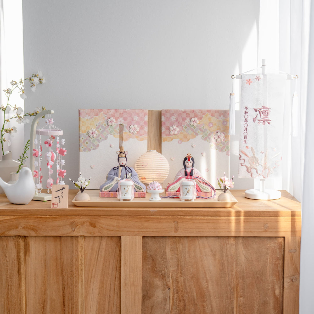 雛人形 瑠花平飾り 一秀 藤桜刺繍
