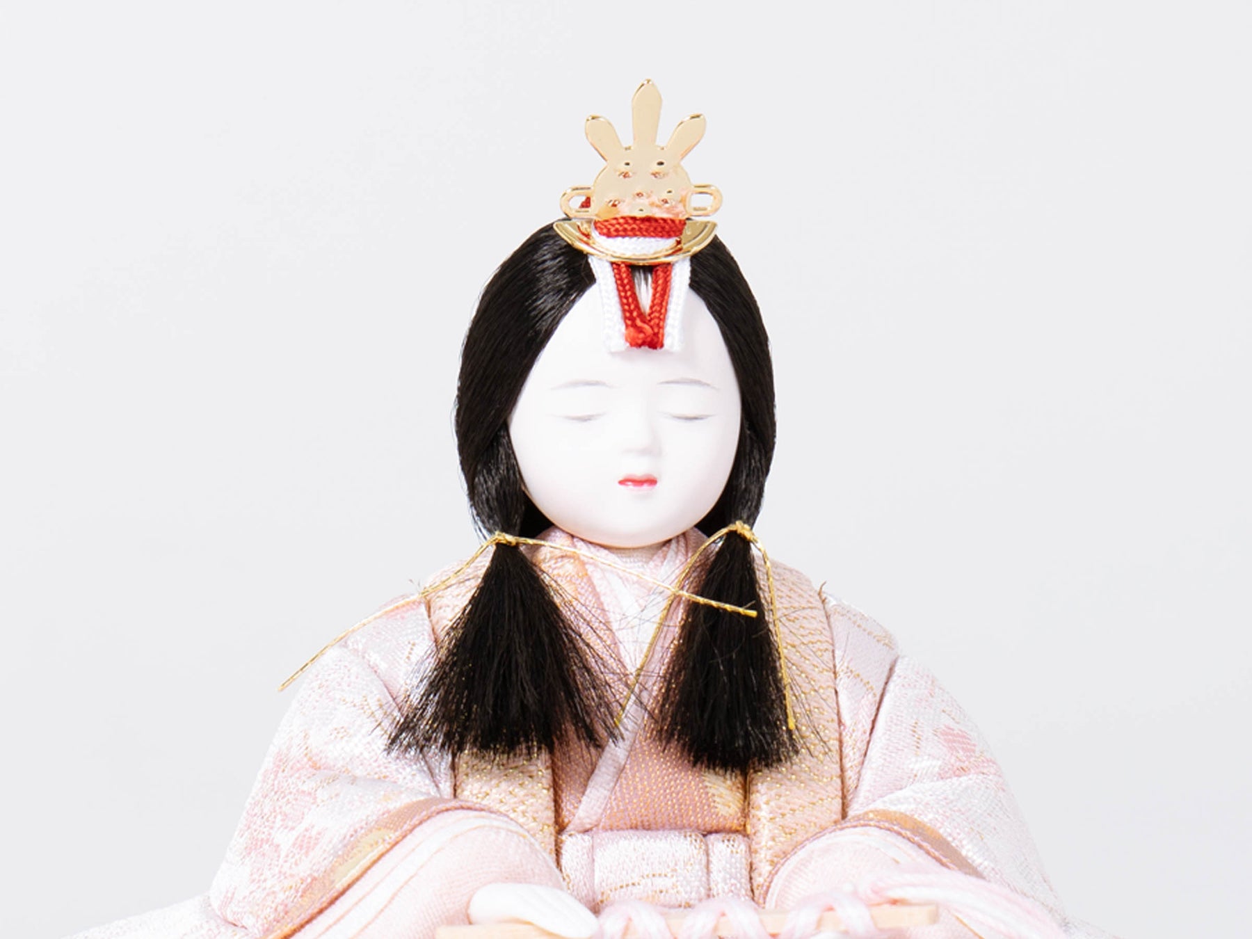 雛人形 瑠花平飾り 一秀 ゴールド