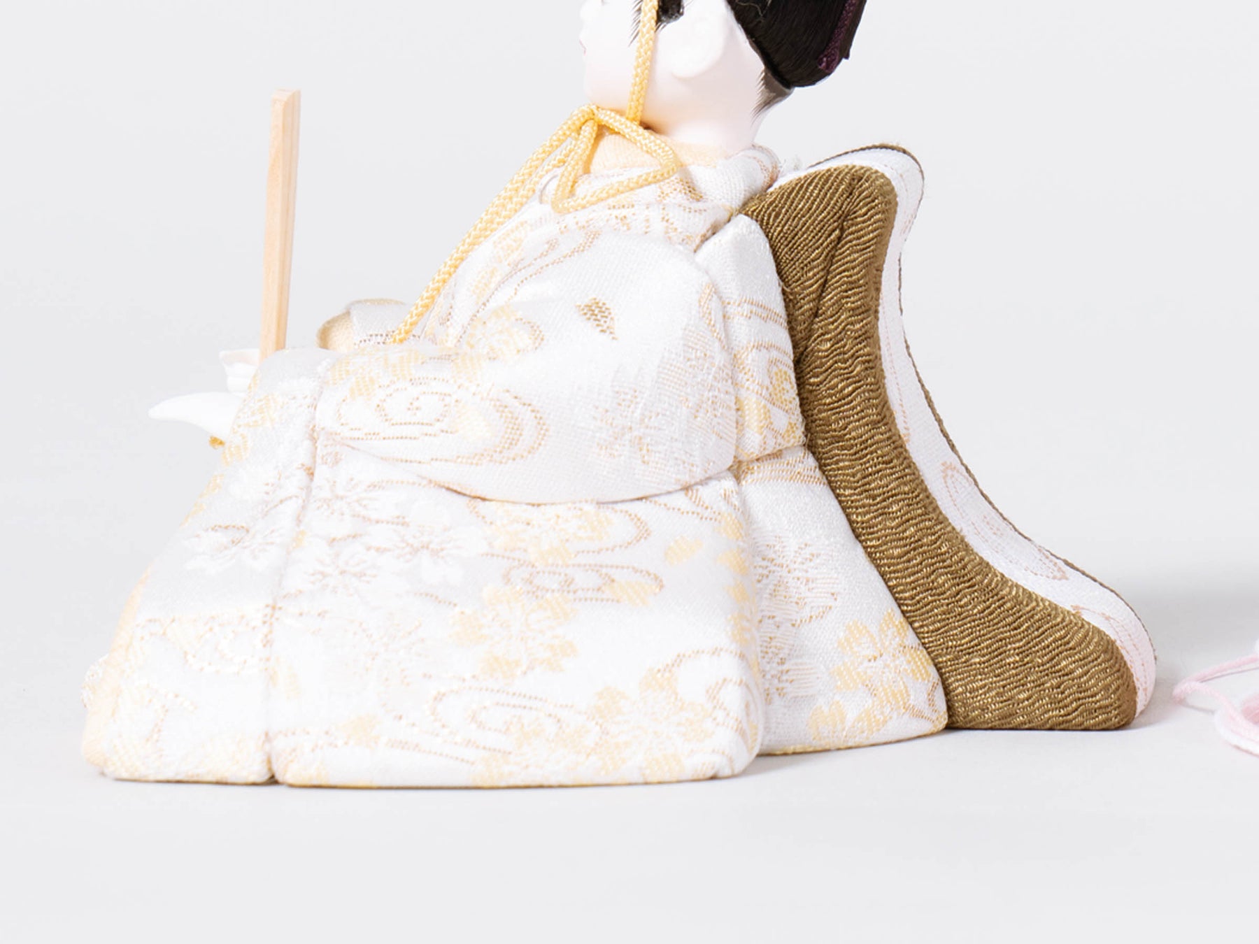 雛人形 瑠花平飾り 一秀 ゴールド