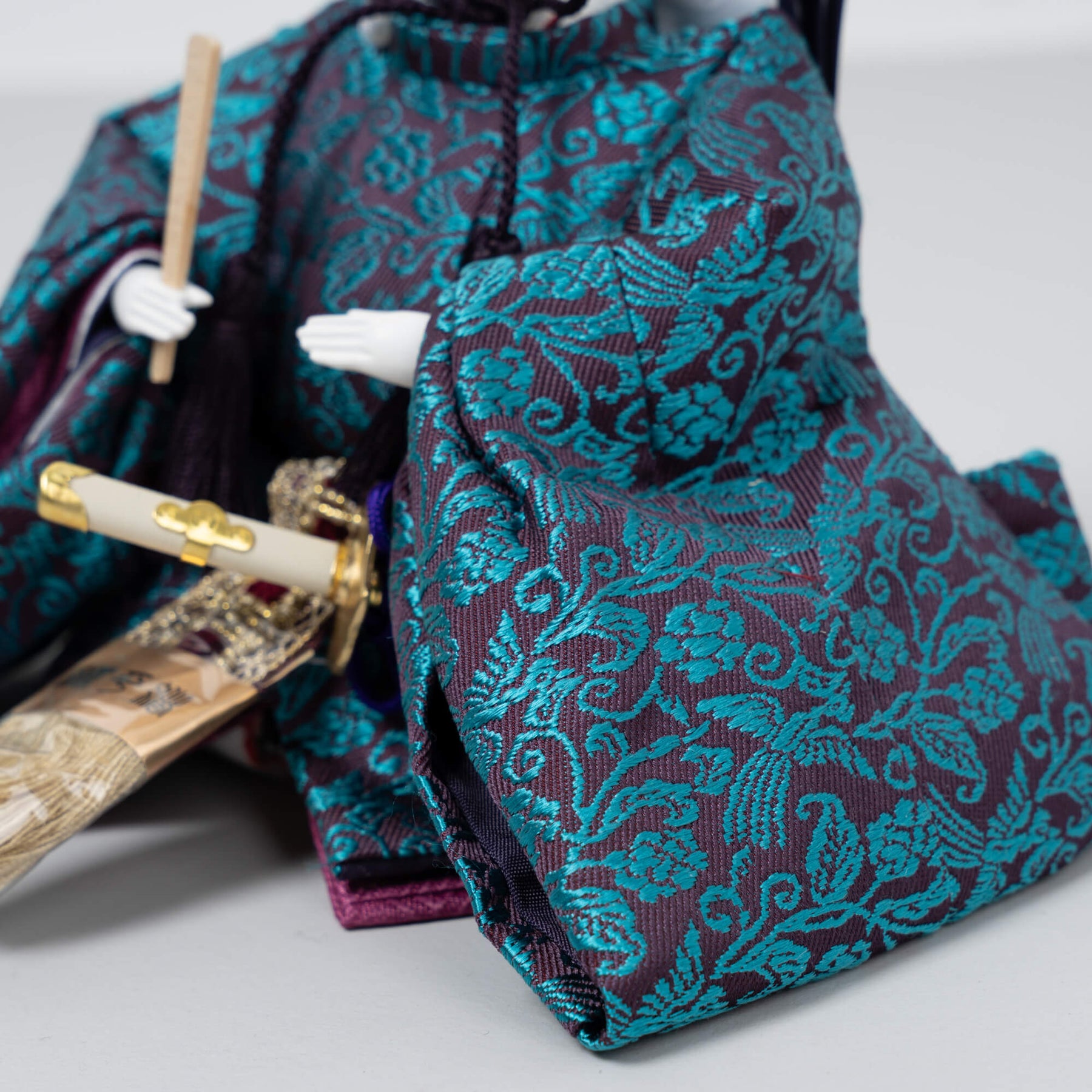 雛人形 月華 人形ケース 吉徳大光 正絹唐草尾長鳥