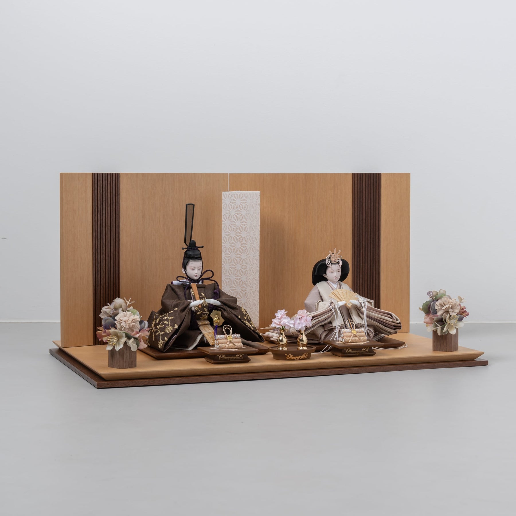 雛人形 凪彩平飾り ナチュラル 平安道翠 ブラウン鶴花刺繍