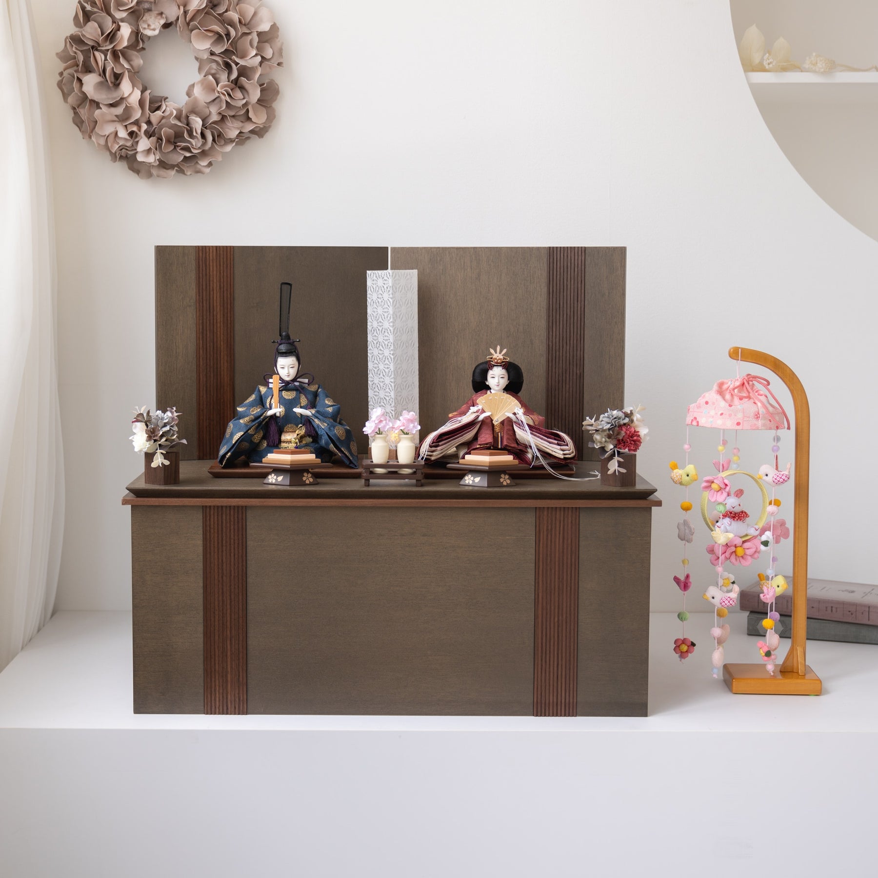 雛人形 凪彩収納飾り グレー 平安道翠 正絹有職文様