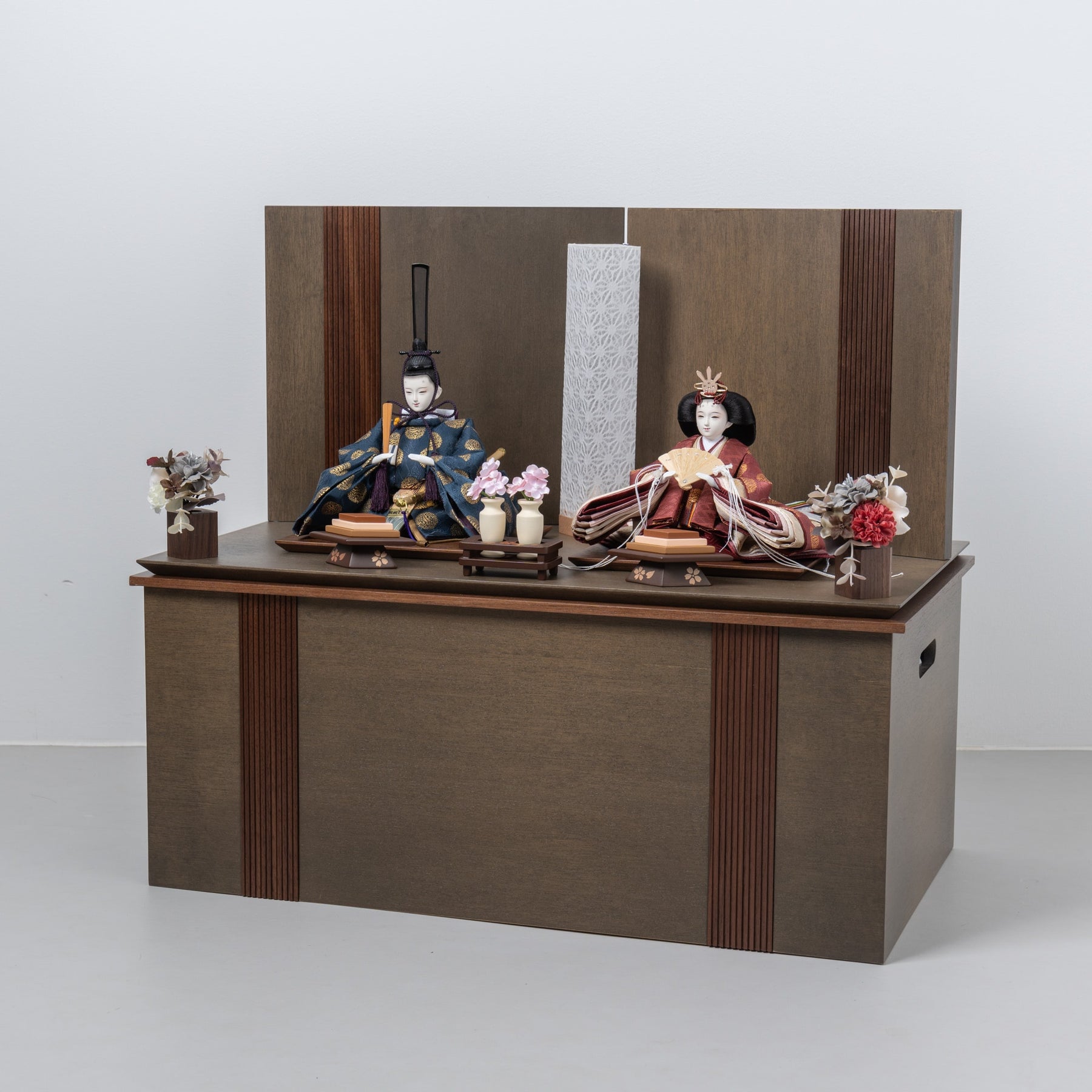 雛人形 凪彩収納飾り グレー 平安道翠 正絹有職文様