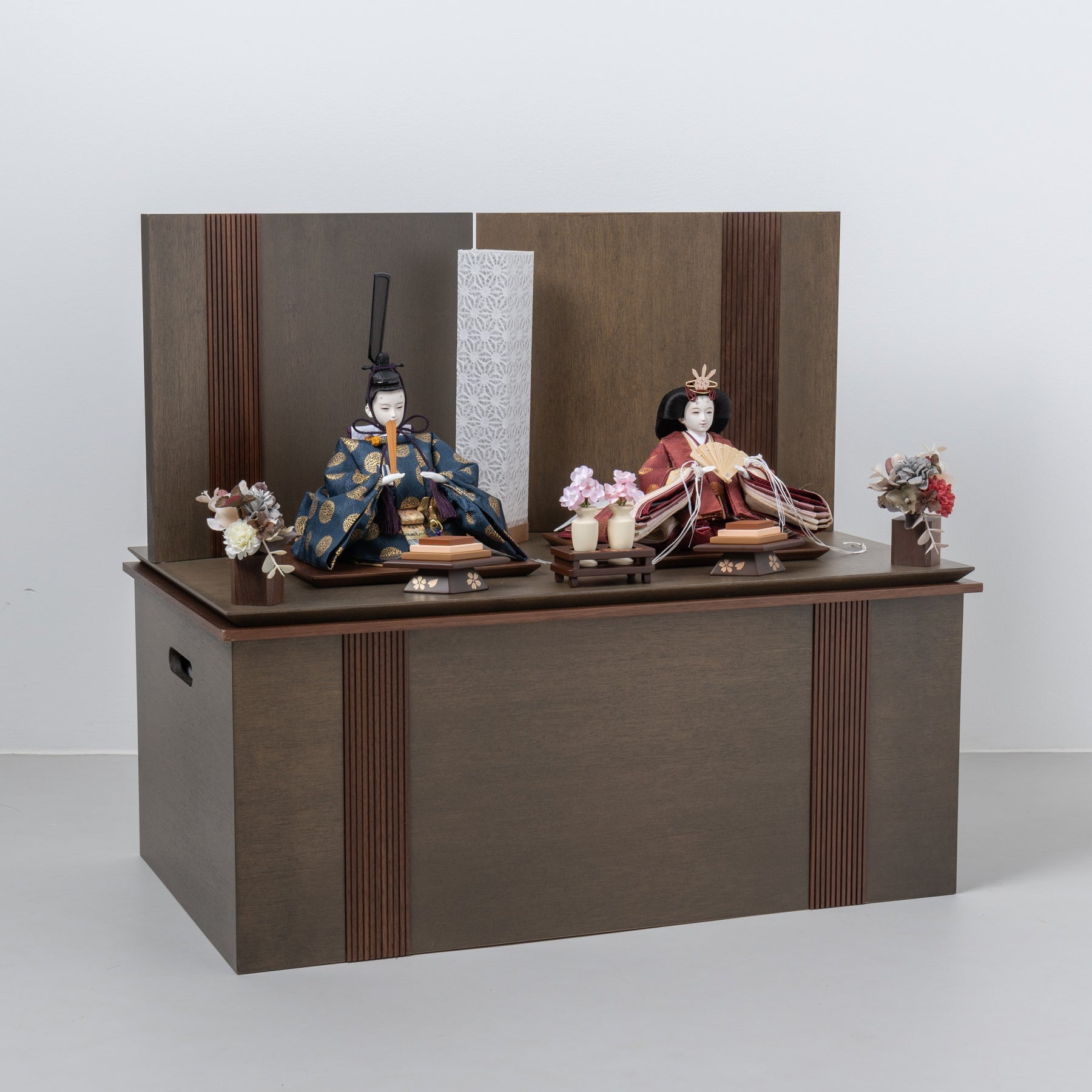 雛人形 凪彩収納飾り グレー 平安道翠 正絹有職文様