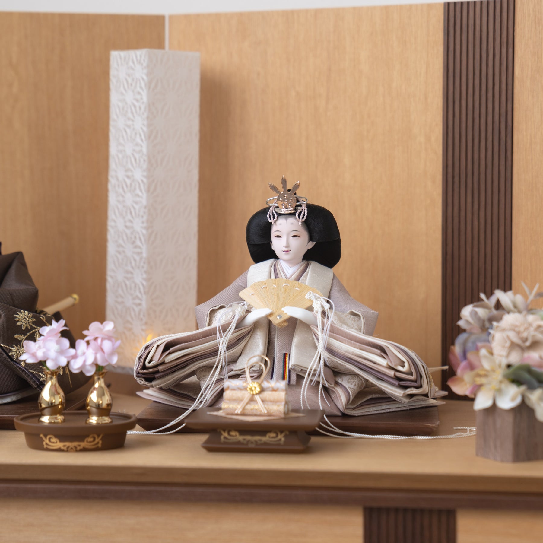 雛人形 凪彩収納飾り ナチュラル 平安道翠 ブラウン鶴花刺繍