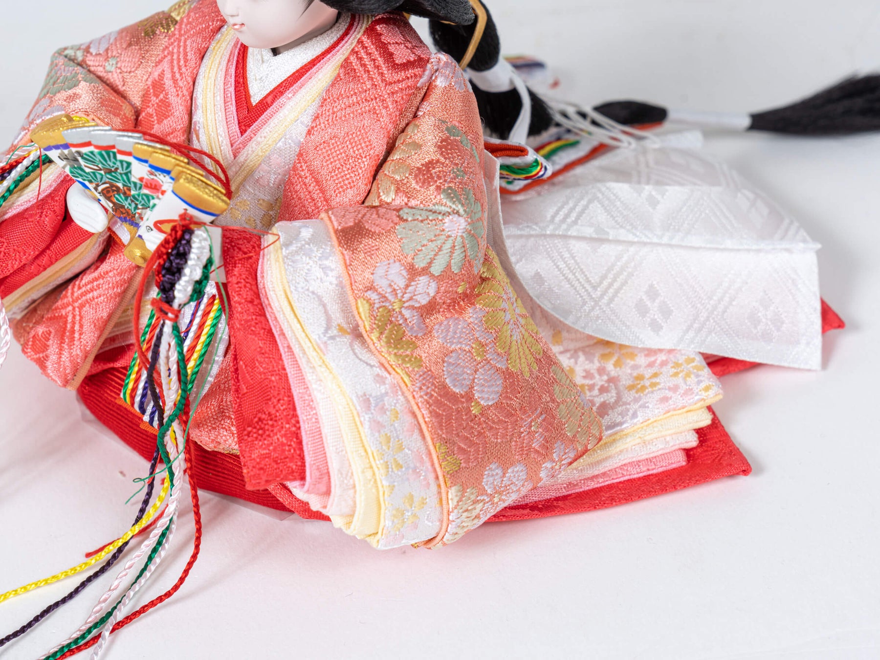 雛人形 胡白収納飾り 白 若菜色