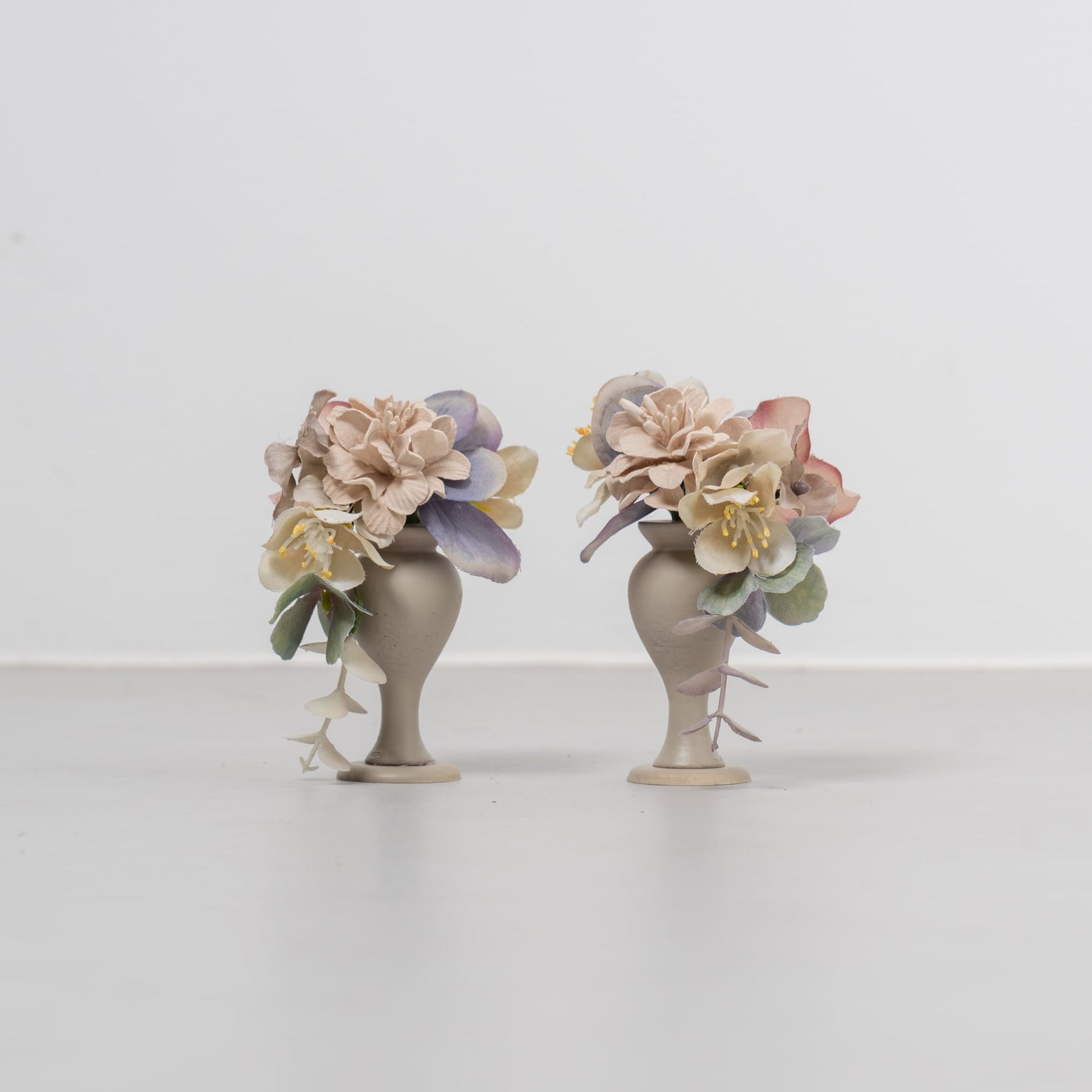 雛人形 光白平飾り 白 平安道翠 立湧桜刺繍