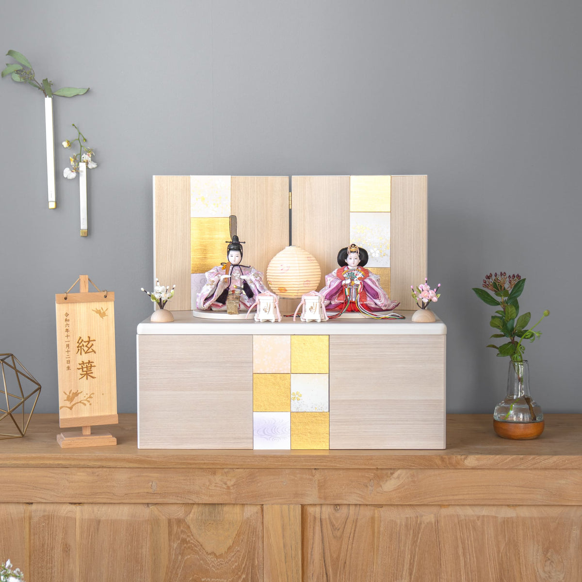 雛人形 沙羅収納飾り 木目白 桃色