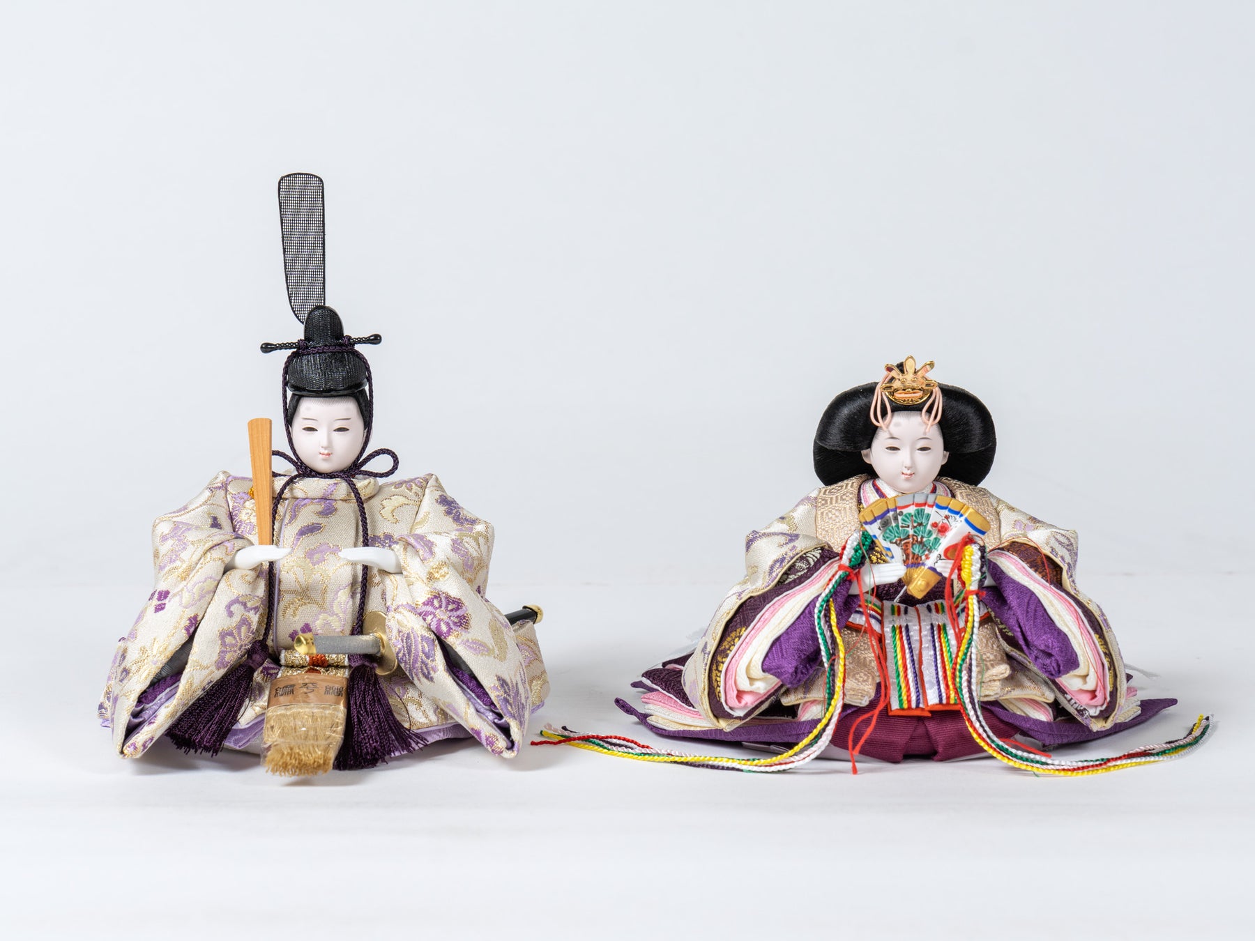 雛人形 瑠花平飾り 吉徳大光 ベージュ