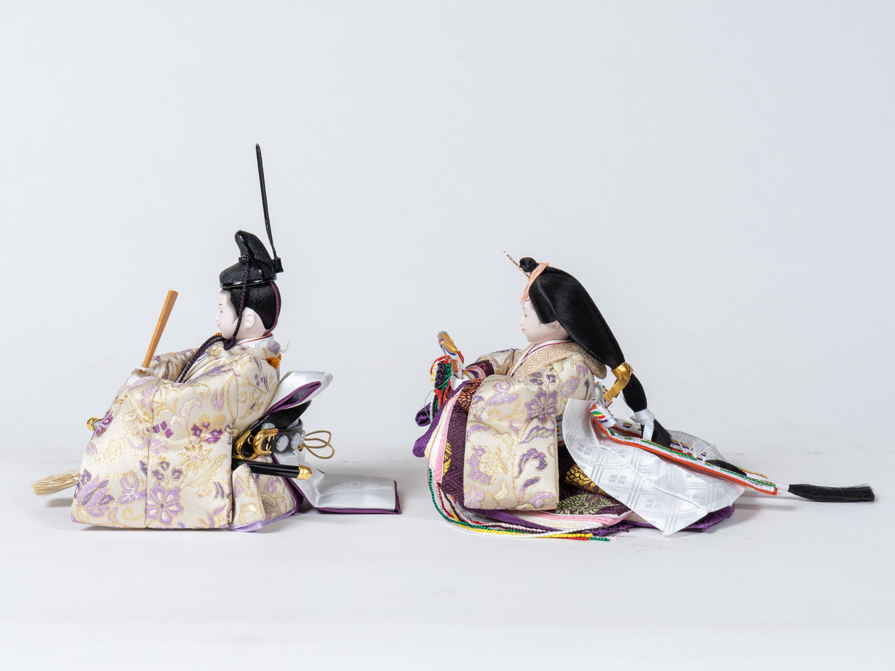 雛人形 瑠花平飾り 吉徳大光 ベージュ