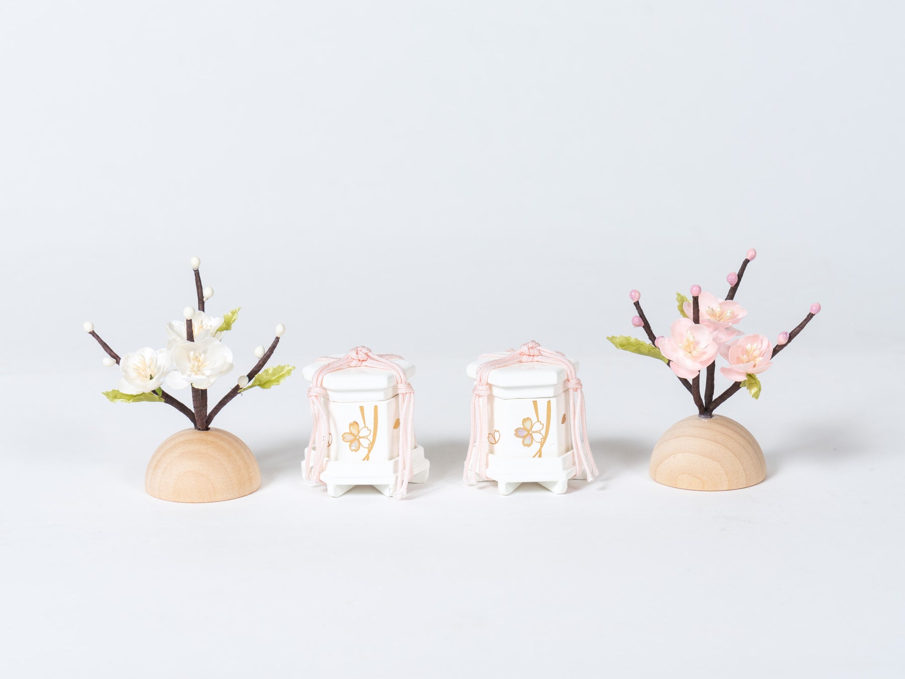 雛人形 胡白平飾り 白 吉徳大光 立湧桜