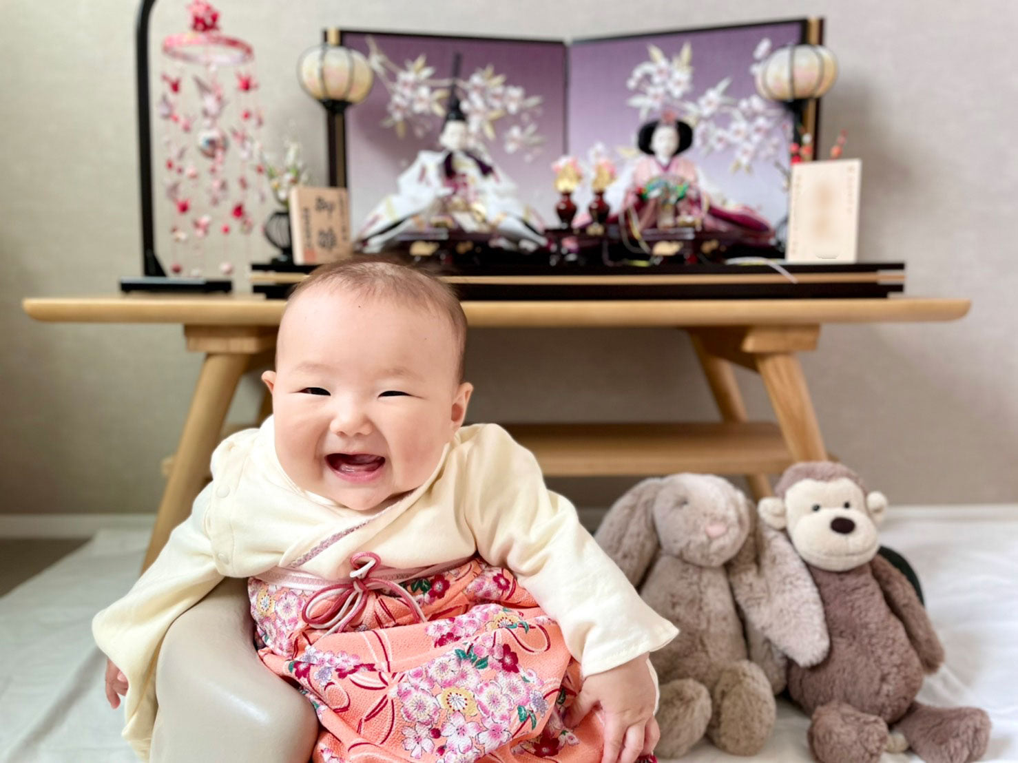 かわいいお雛様と初節句