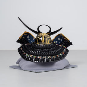 五月人形 千景 兜ケース 黒グレー 清秀作