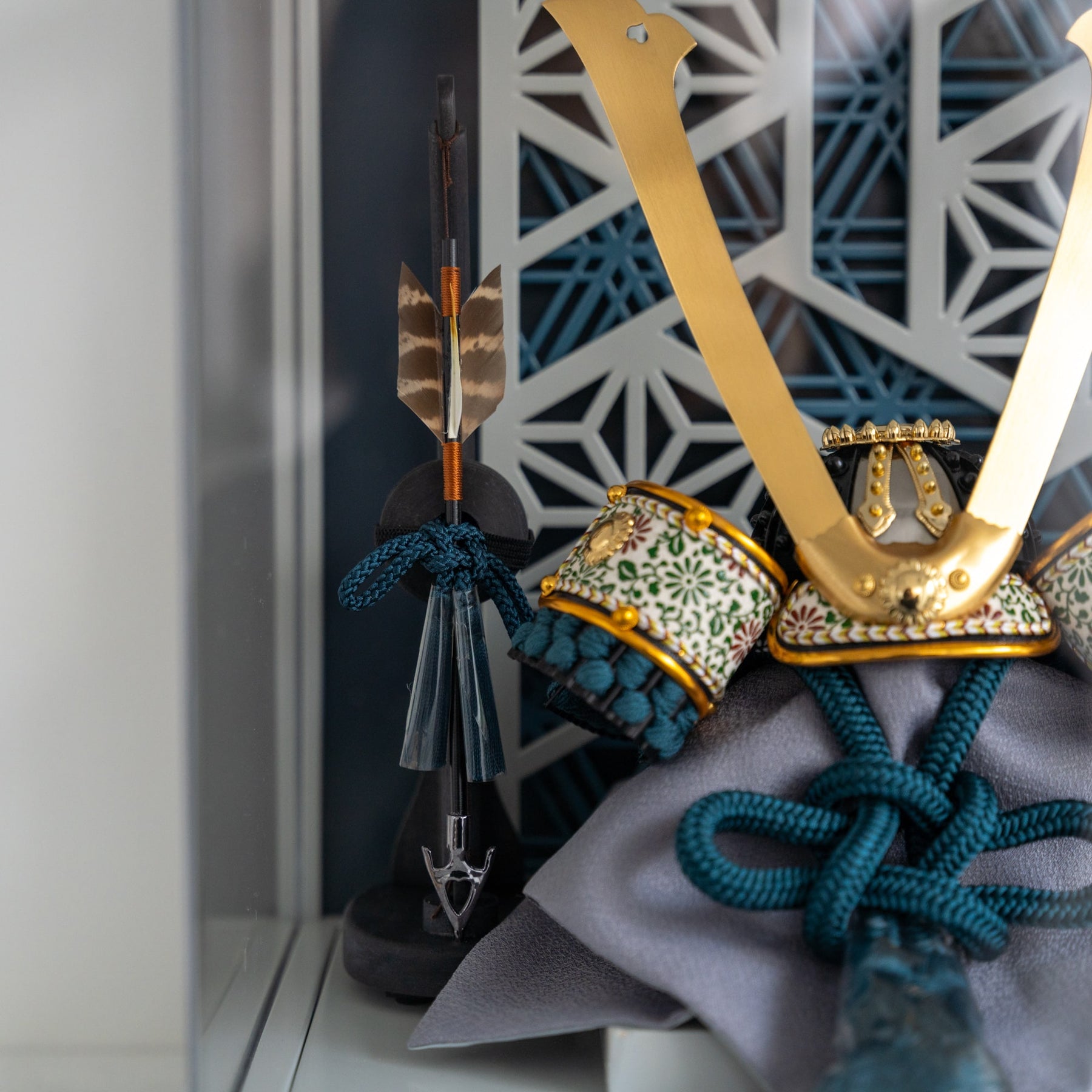 五月人形 千景 兜ケース グレー青 清秀作