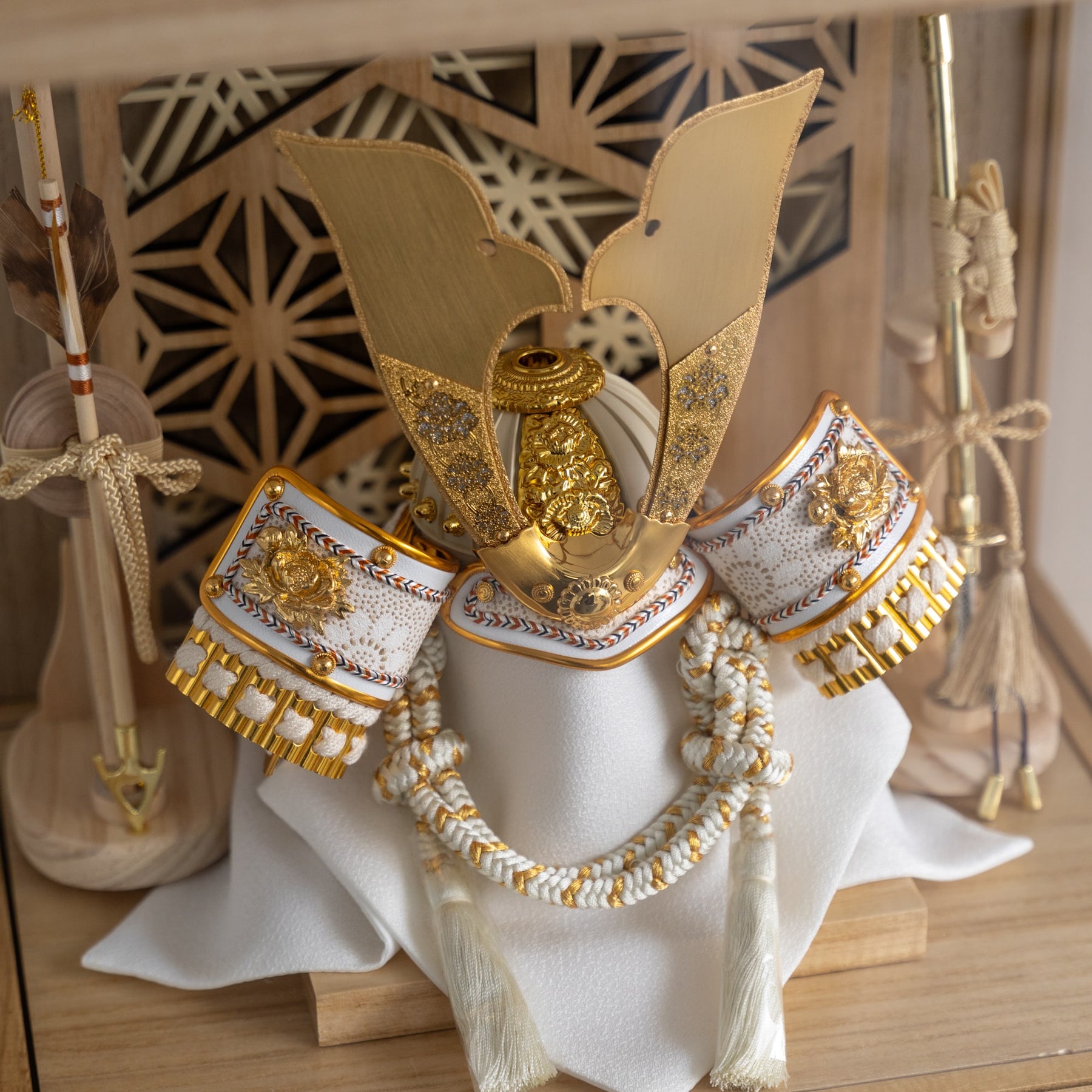 五月人形 千景 兜ケース 白木ベージュ 清秀作