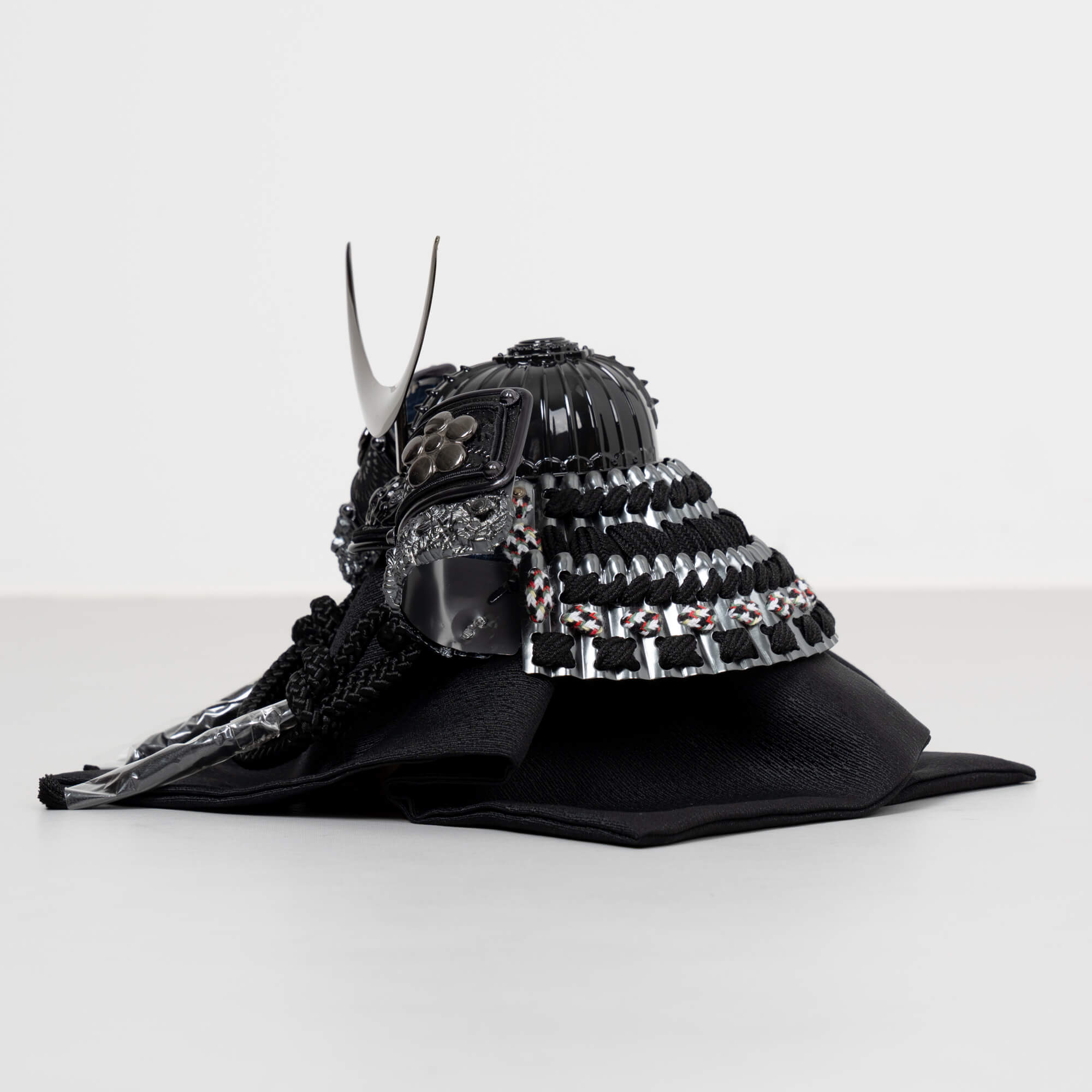 五月人形 漆黒 5号 兜ケース 清秀作 伊達黒