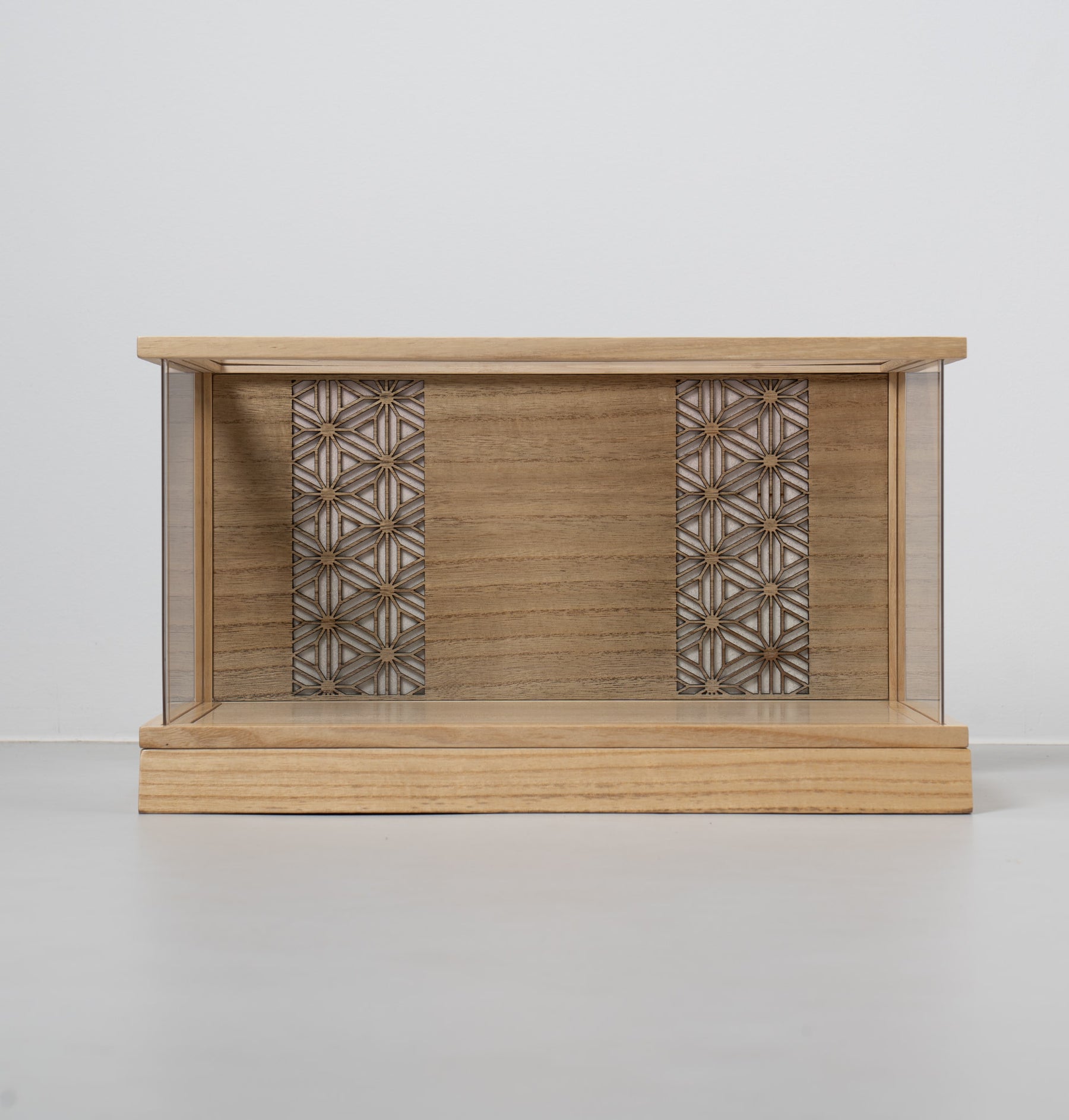 雛人形 和彩 人形ケース 白木 吉徳大光 正絹花菱黒箔