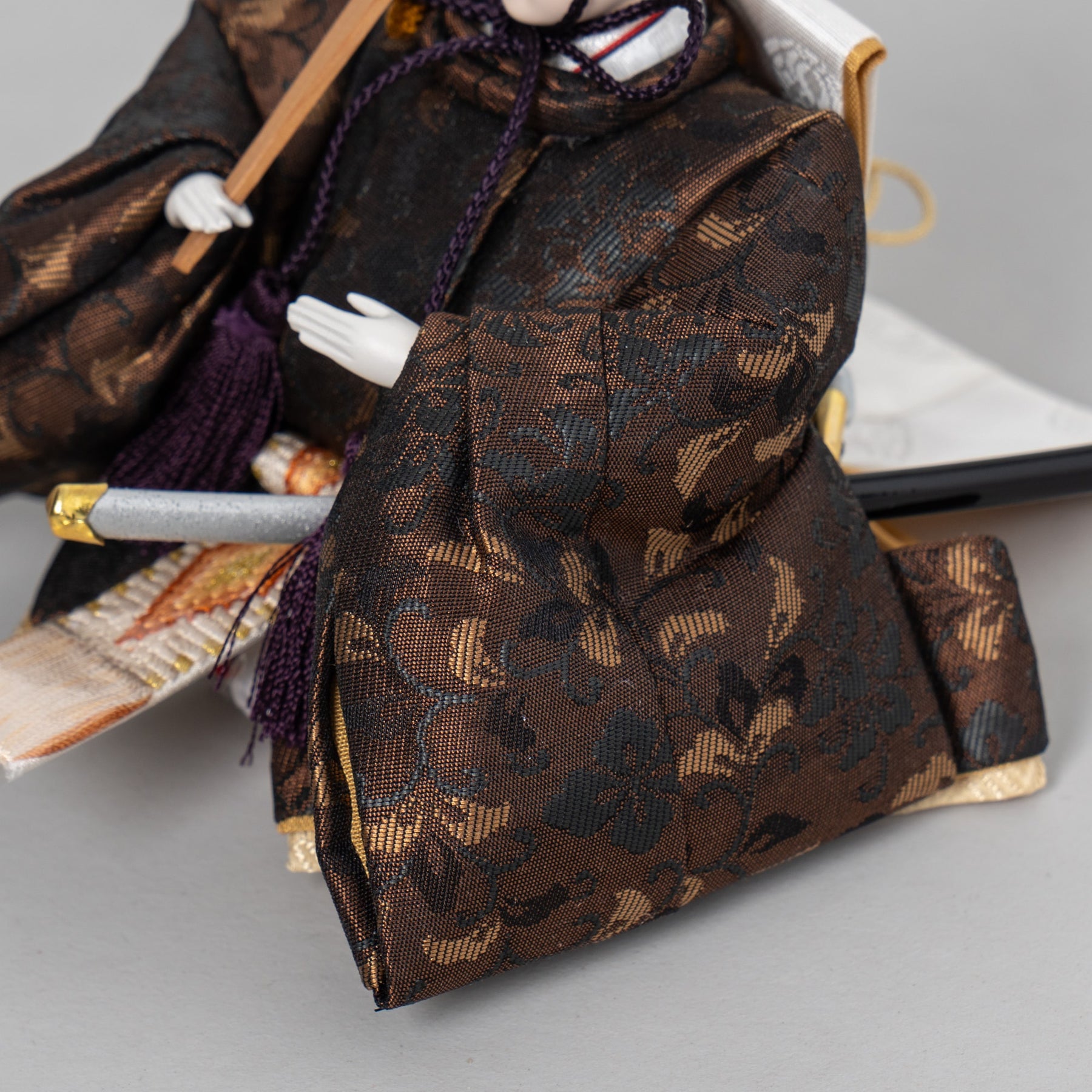 雛人形 和彩 人形ケース 白木 吉徳大光 正絹花菱黒箔