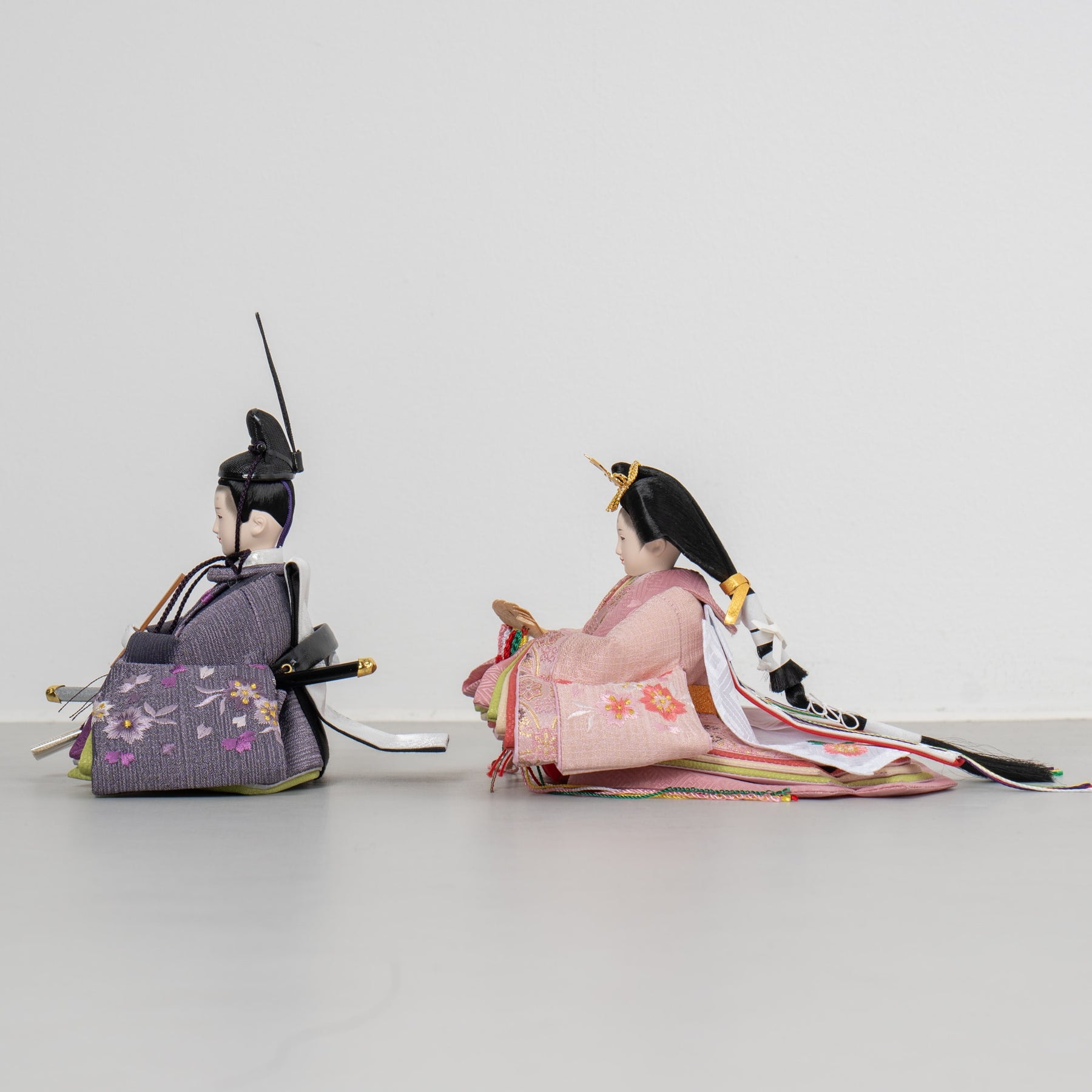 雛人形 和彩 人形ケース 白木 吉藤 紫ピンク刺繍