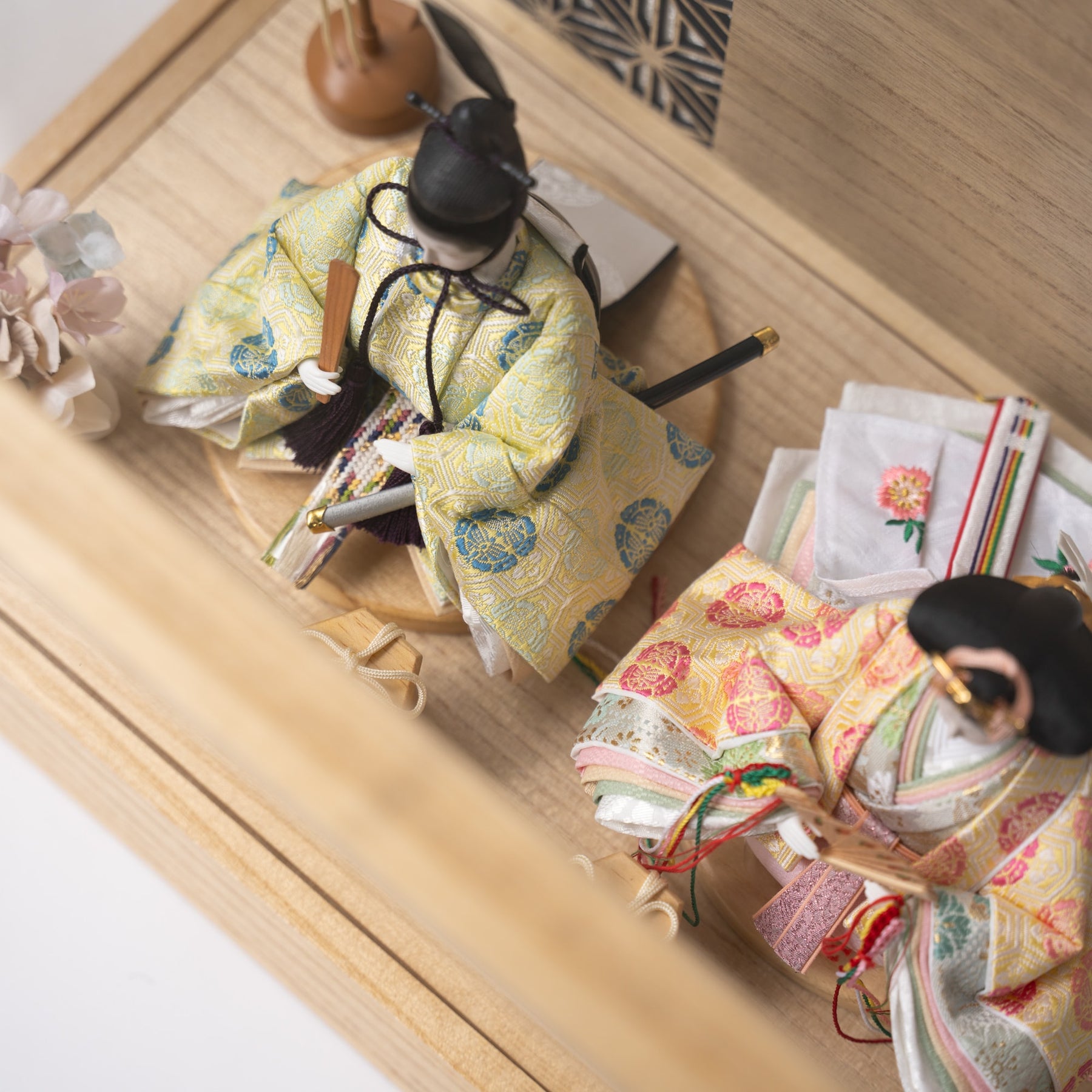雛人形 和彩 人形ケース 白木 吉藤 黄ピンク
