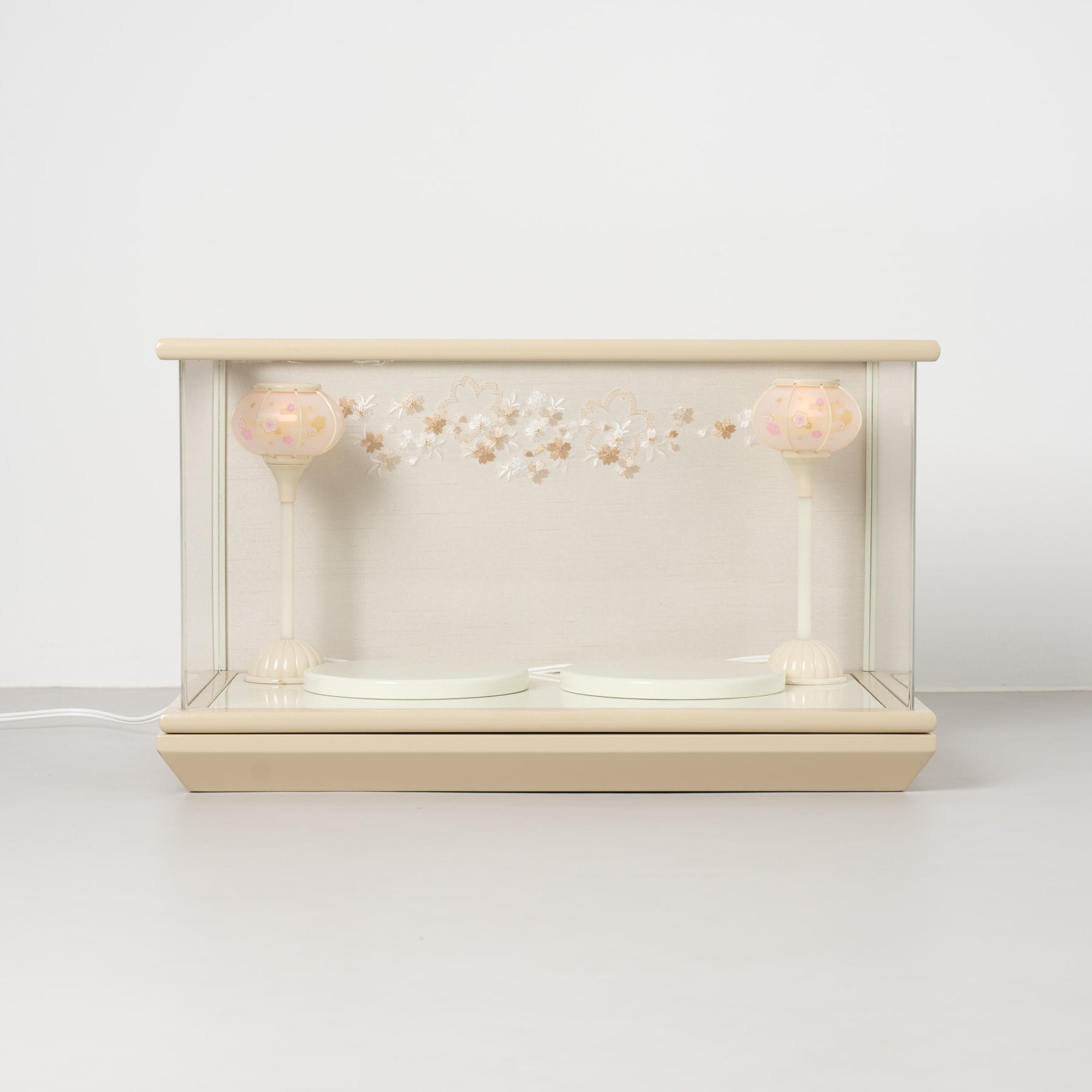 雛人形 貴和 人形ケース ベージュ 吉徳大光 正絹菊紋