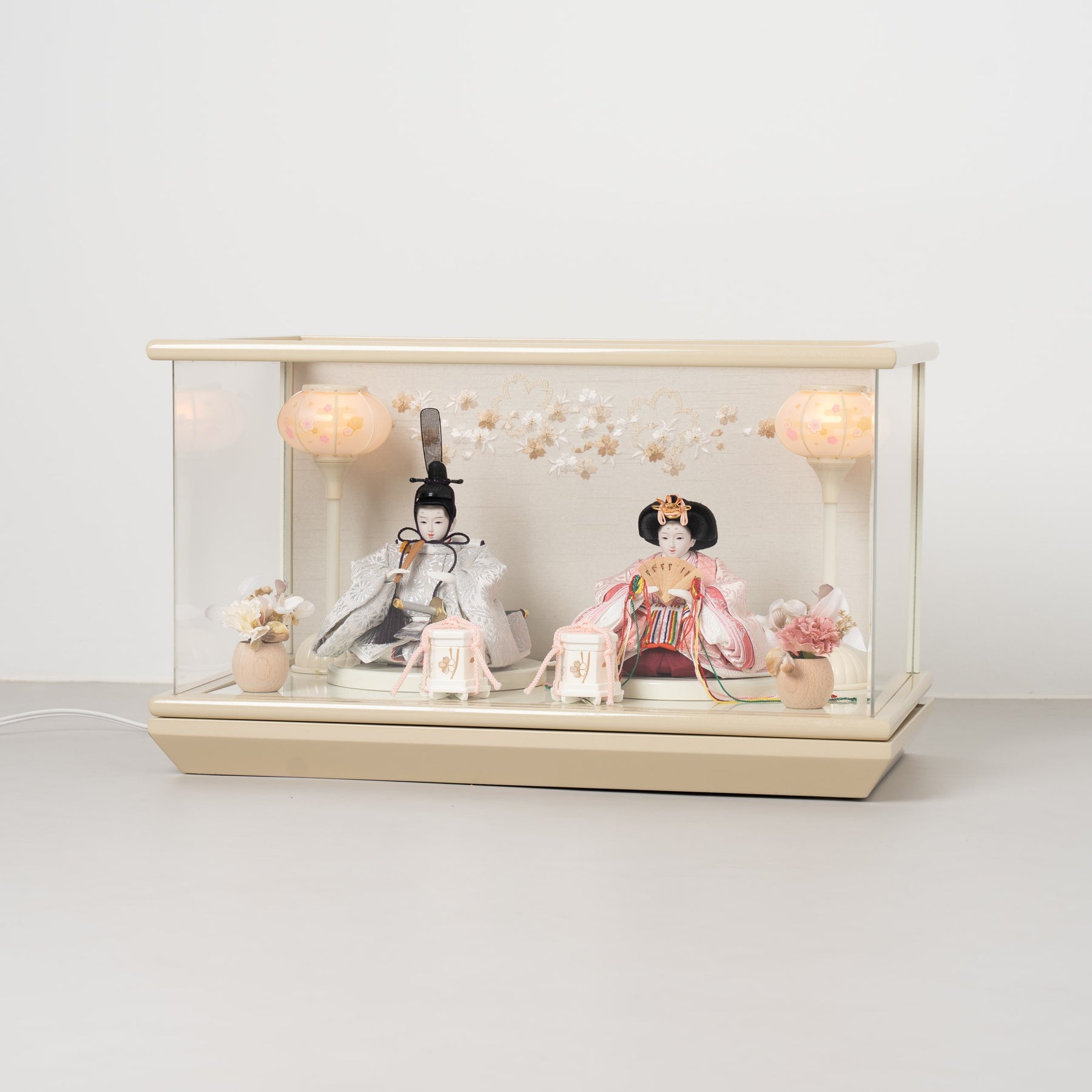 雛人形 貴和 人形ケース ベージュ 吉徳大光 正絹菊紋