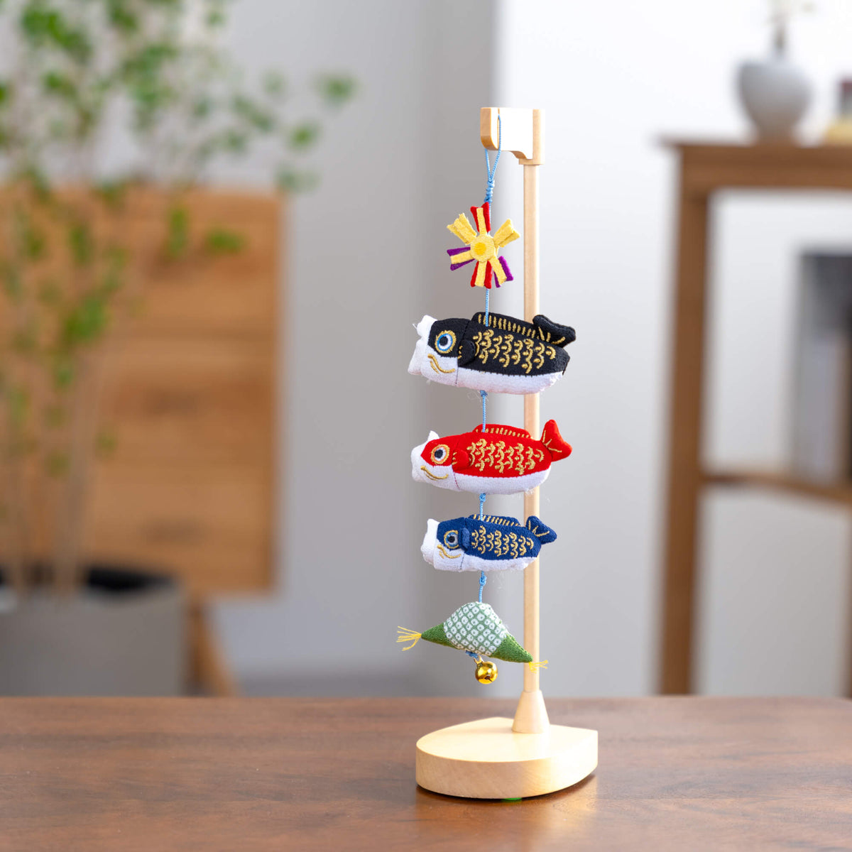 ミニ鯉 葵(白木台)｜端午の節句 五月人形 鯉のぼりこいのぼり 兜