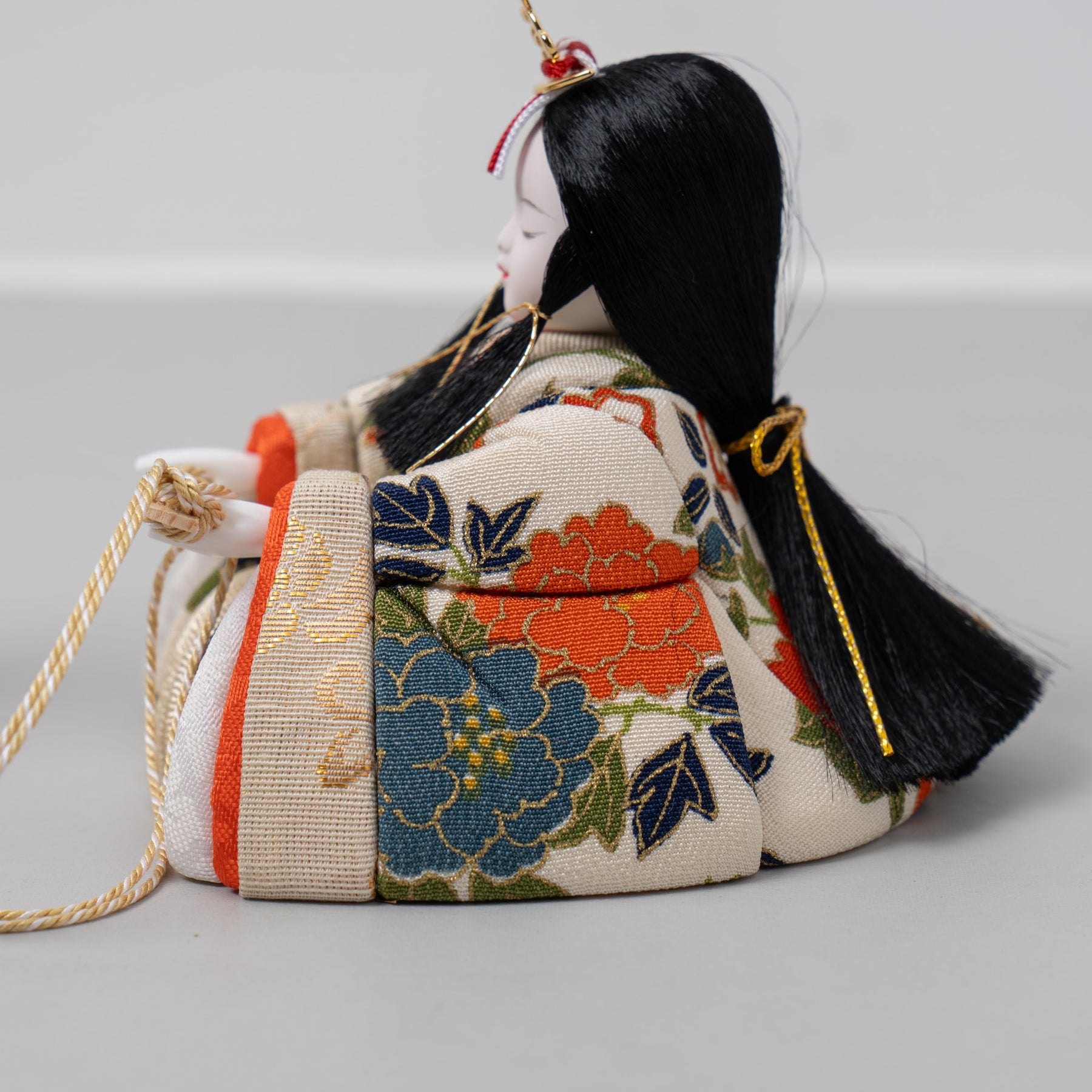 こひな収納飾り 竹千筋細工松つまみ 一秀