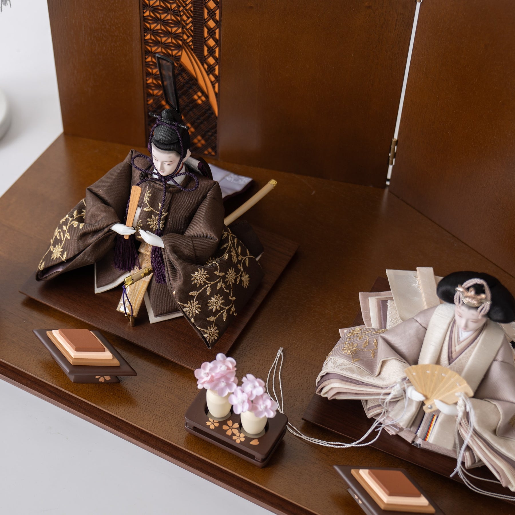 雛人形 煌彩平飾り ブラウン 平安道翠 ブラウン鶴花刺繍