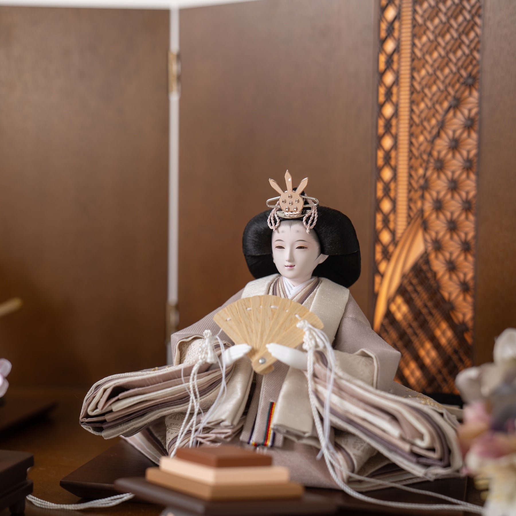 雛人形 煌彩平飾り ブラウン 平安道翠 ブラウン鶴花刺繍