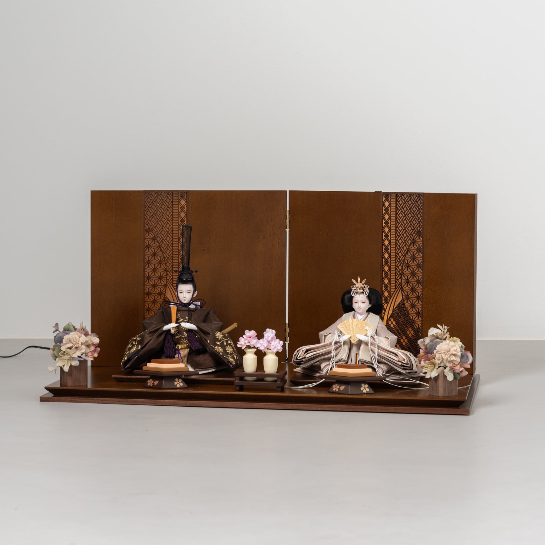 雛人形 煌彩平飾り ブラウン 平安道翠 ブラウン鶴花刺繍