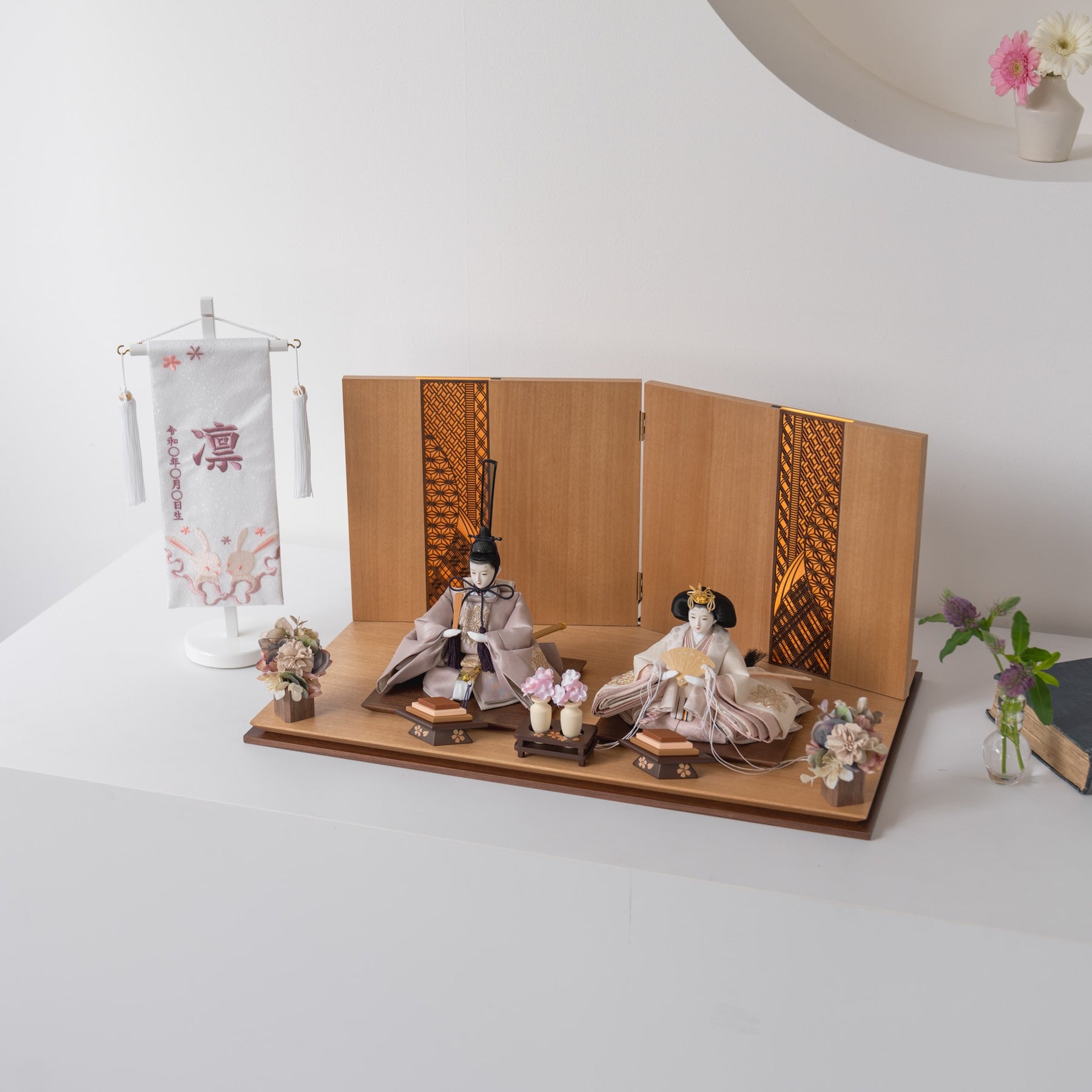 雛人形 煌彩平飾り ナチュラル ライトグレー刺繍 平安道翠