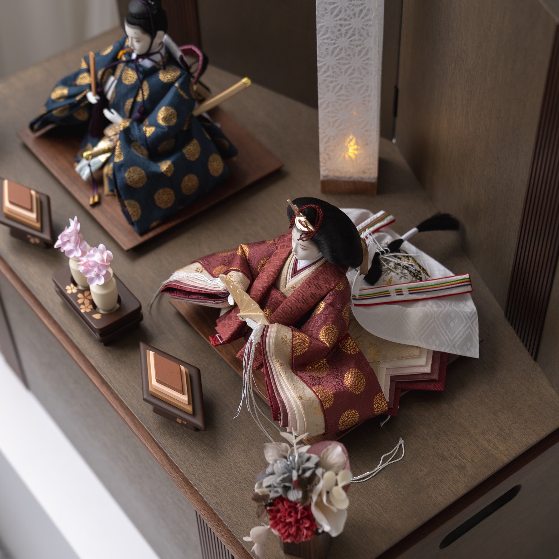 雛人形 凪彩収納飾り グレー 平安道翠 正絹有職文様