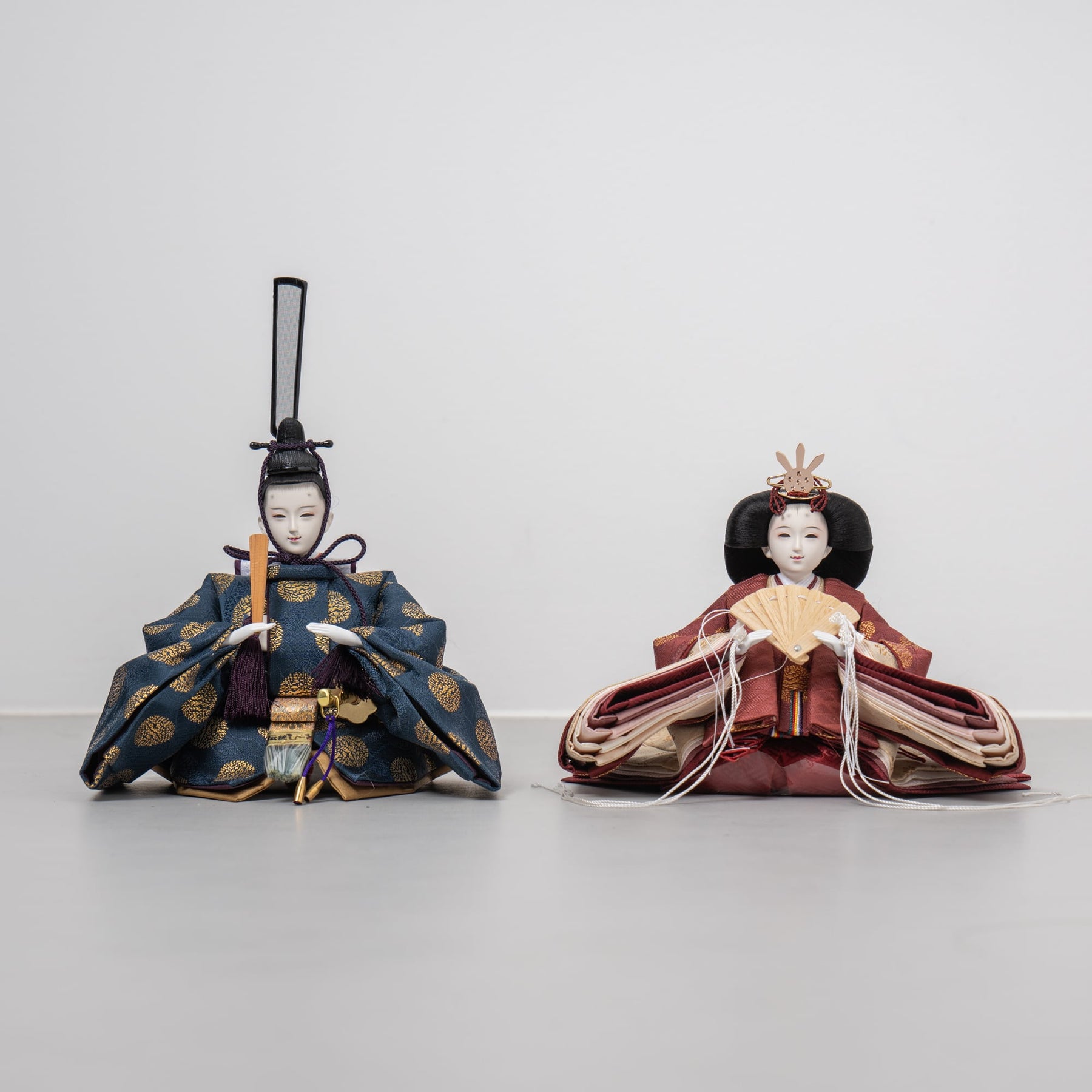 雛人形 凪彩収納飾り グレー 平安道翠 正絹有職文様