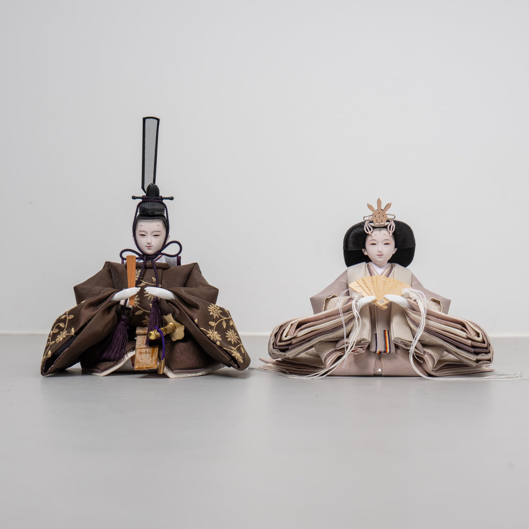 雛人形 凪彩収納飾り ナチュラル 平安道翠 ブラウン鶴花刺繍