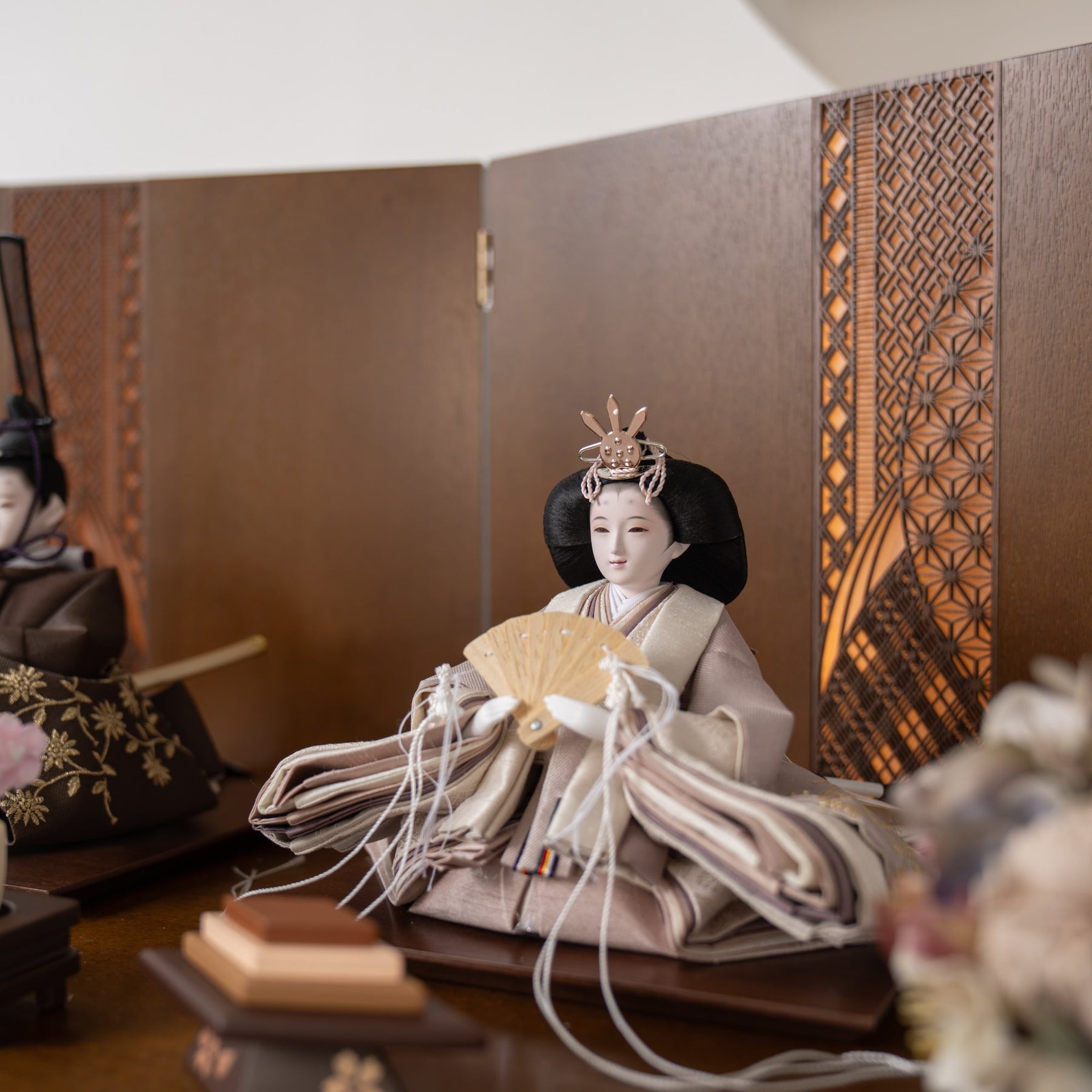 雛人形 煌彩収納飾り ブラウン 平安道翠 ブラウン鶴花刺繍