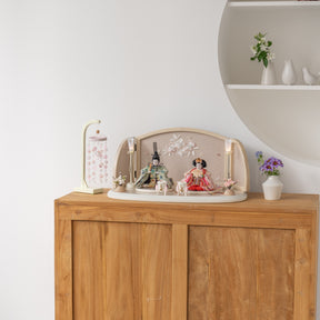 雛人形 ひなも平飾り 木目白 吉徳大光 正絹丸松文様