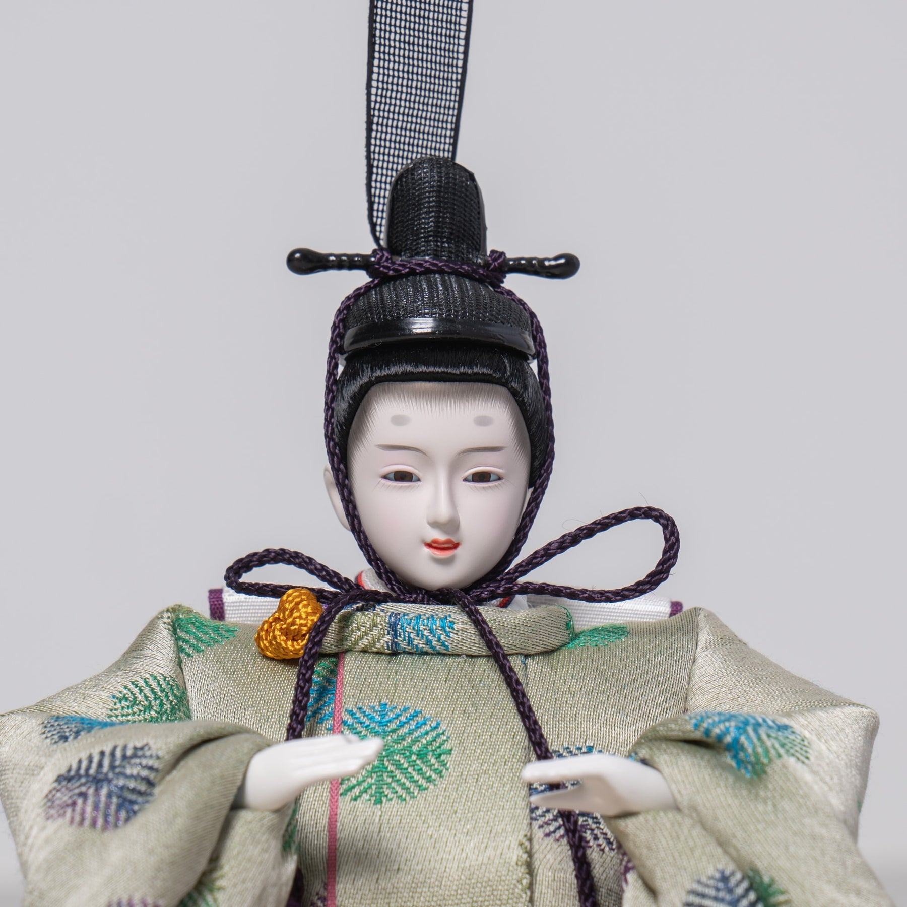 雛人形 ひなも平飾り 木目白 吉徳大光 正絹丸松文様