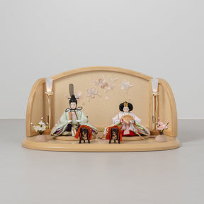 雛人形 ひなも平飾り 白木 吉藤 雪輪桜刺繍