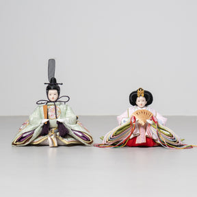 雛人形 ひなも平飾り 白木 吉藤 雪輪桜刺繍