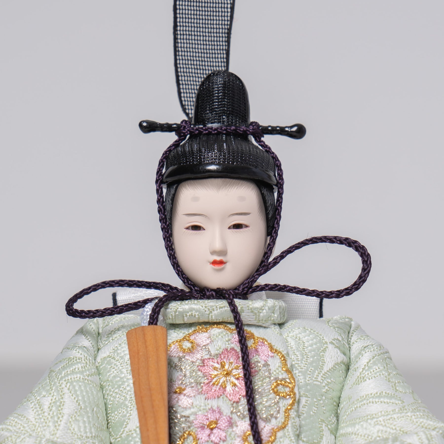 雛人形 ひなも平飾り 白木 吉藤 雪輪桜刺繍