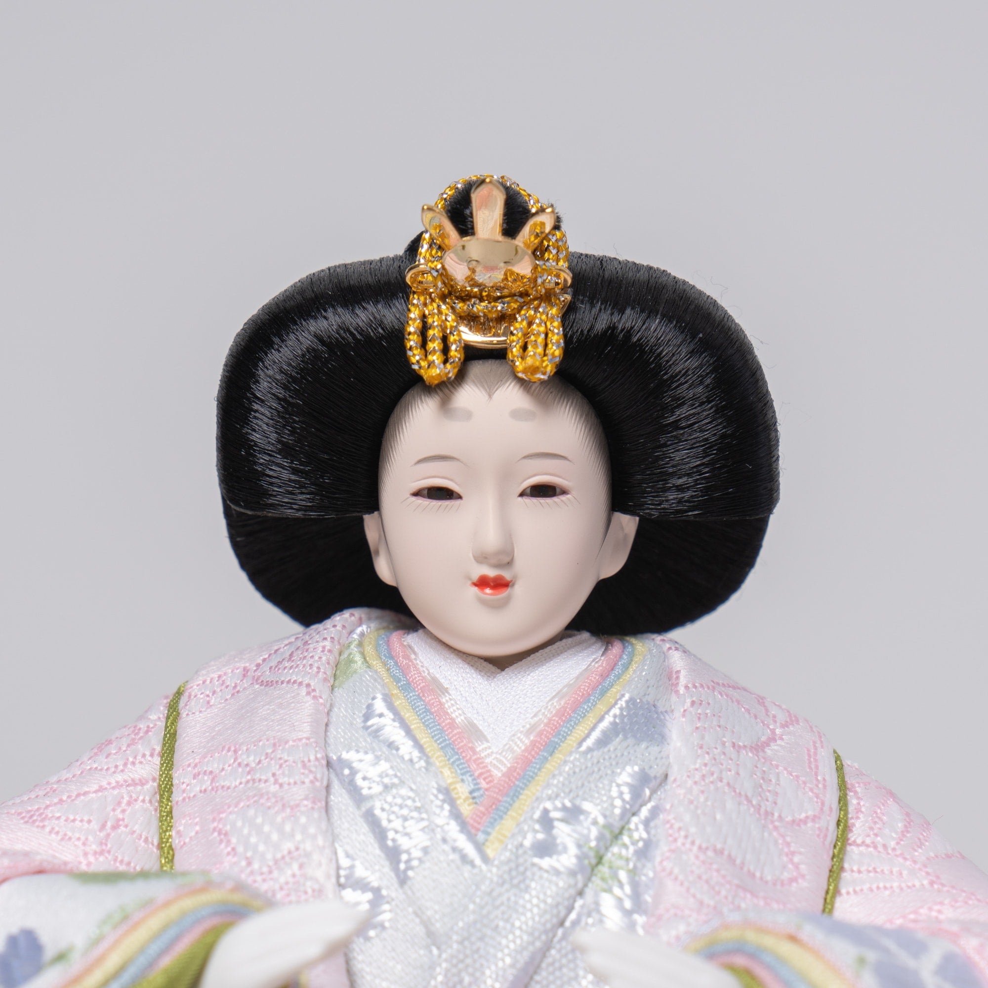 雛人形 ひなも平飾り 白木 吉藤 雪輪桜刺繍