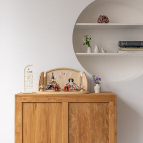 雛人形 ひなも平飾り 白木 吉藤 雲立湧花菱紋