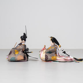 雛人形 ひなも平飾り 白木 吉藤 雲立湧花菱紋