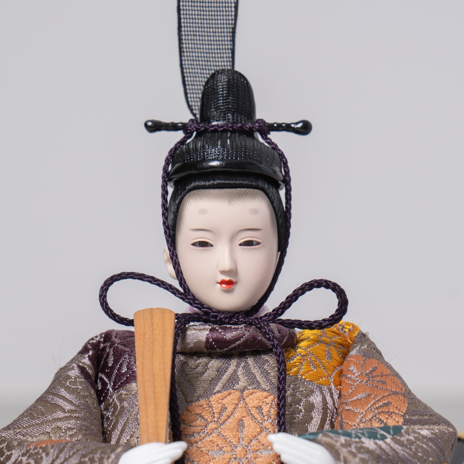 雛人形 ひなも平飾り 白木 吉藤 雲立湧花菱紋