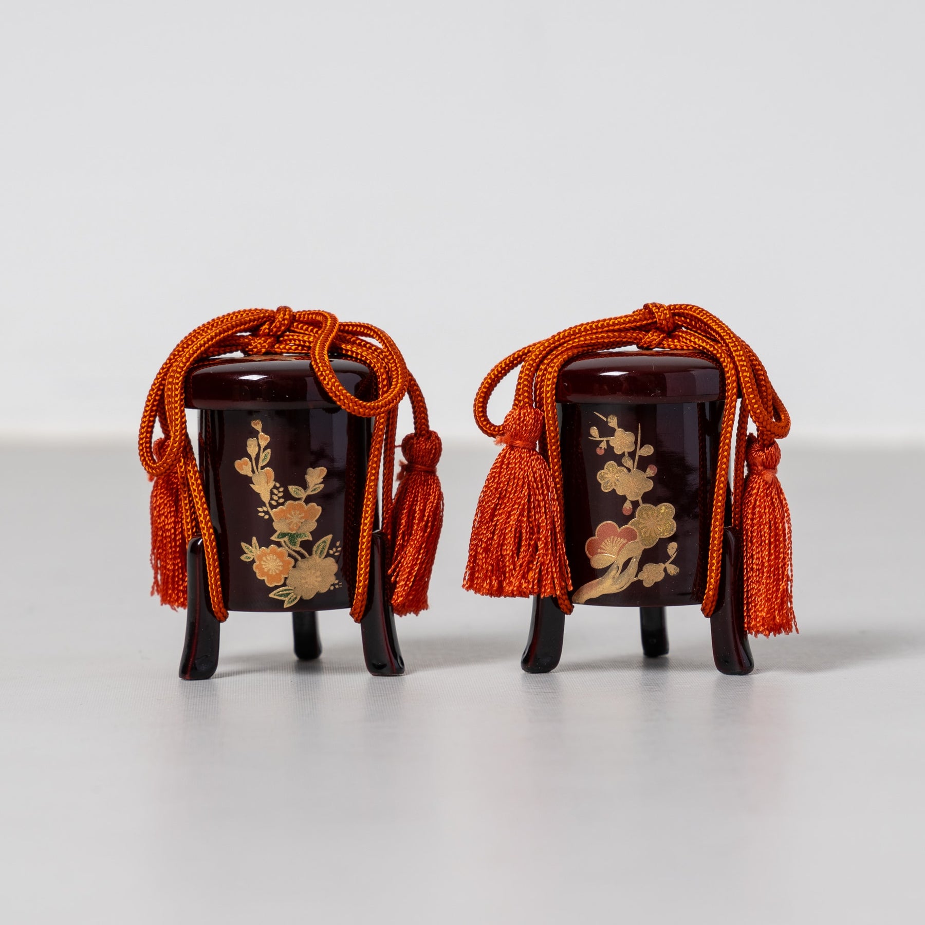 雛人形 ひなも平飾り 白木 吉藤 鳳凰刺繍